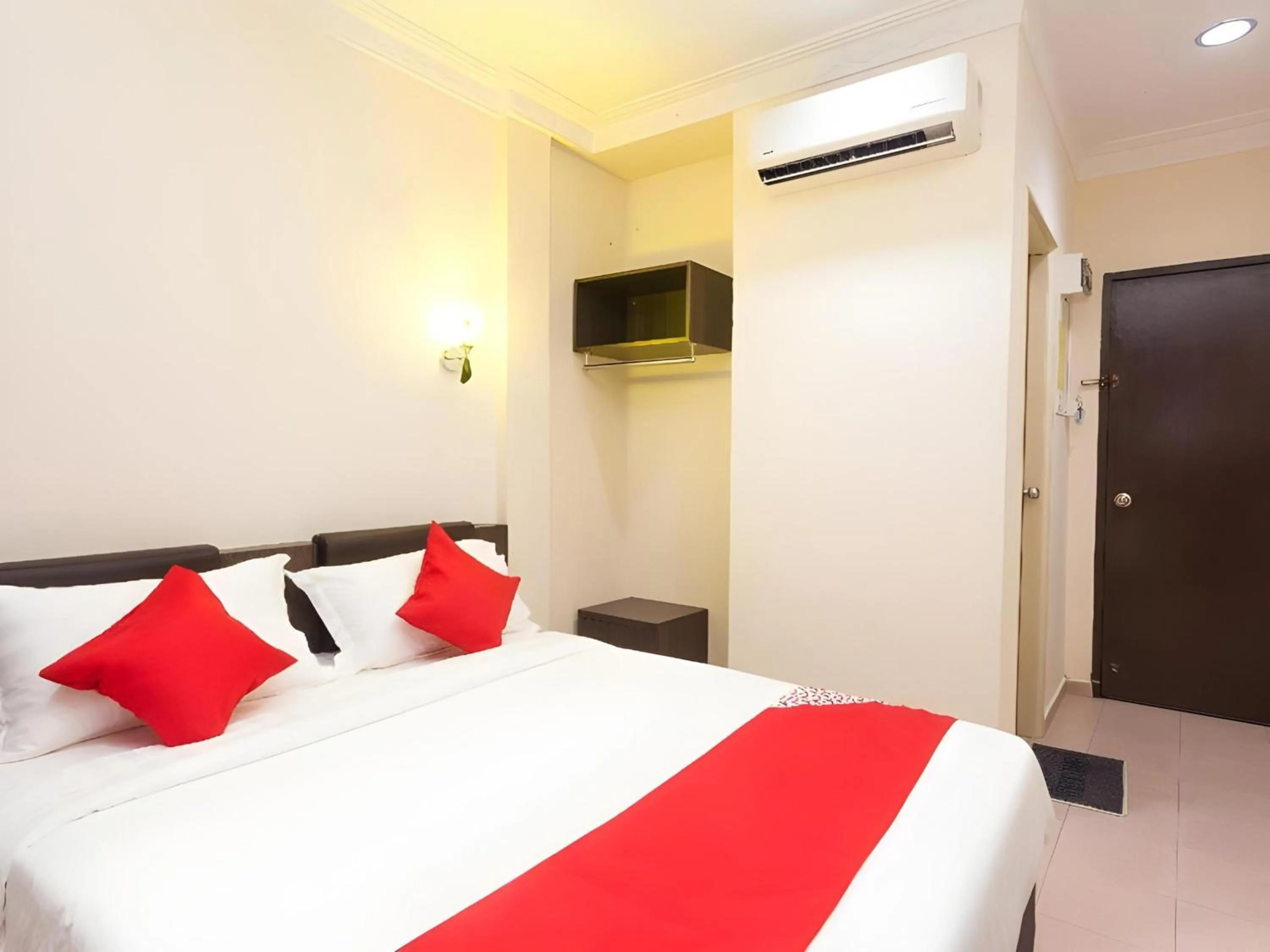 Deluxe Double Room in Hotel O T P Hotel