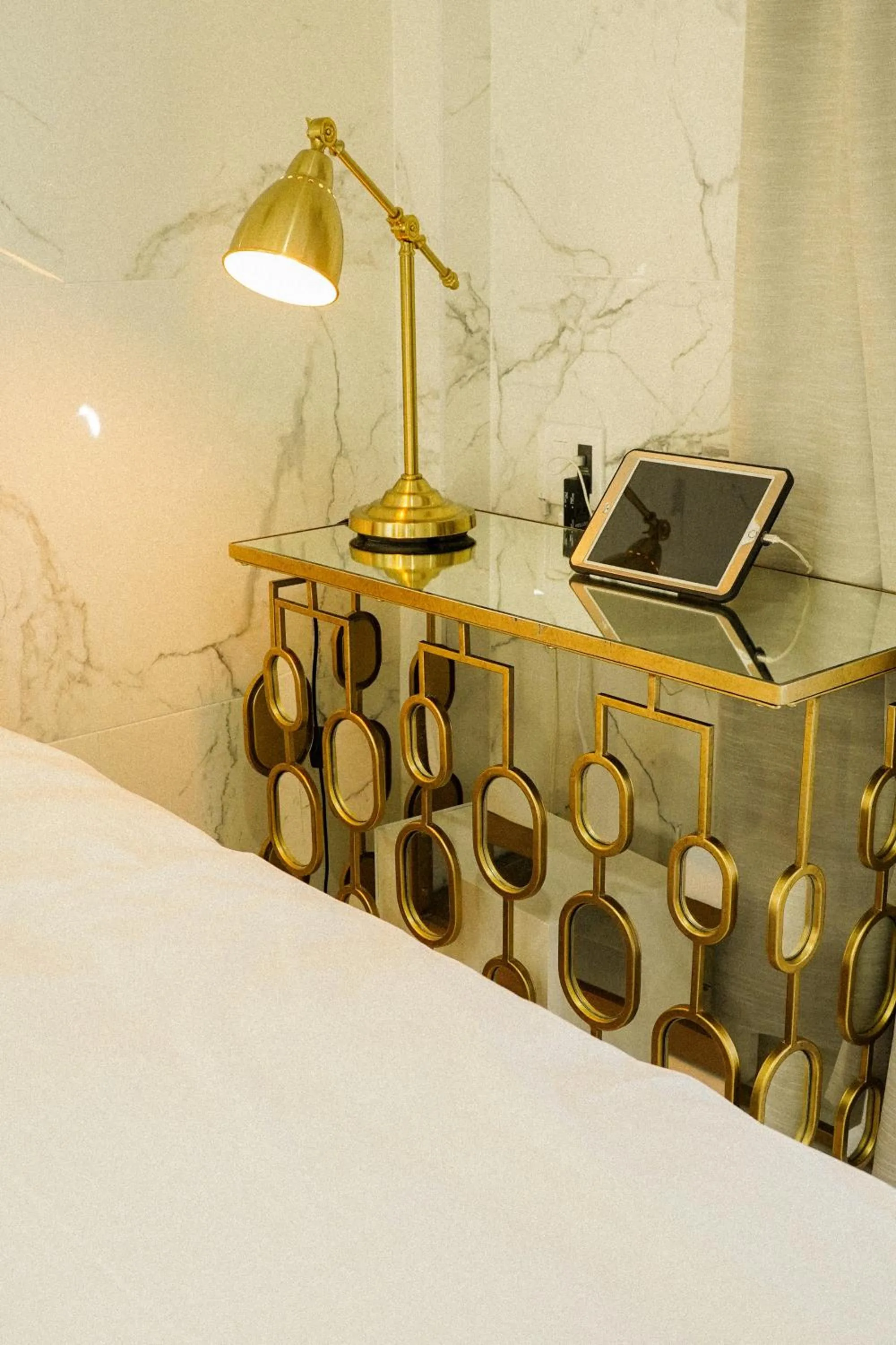 Living room, Bed in THE ROOT2 HOTEL