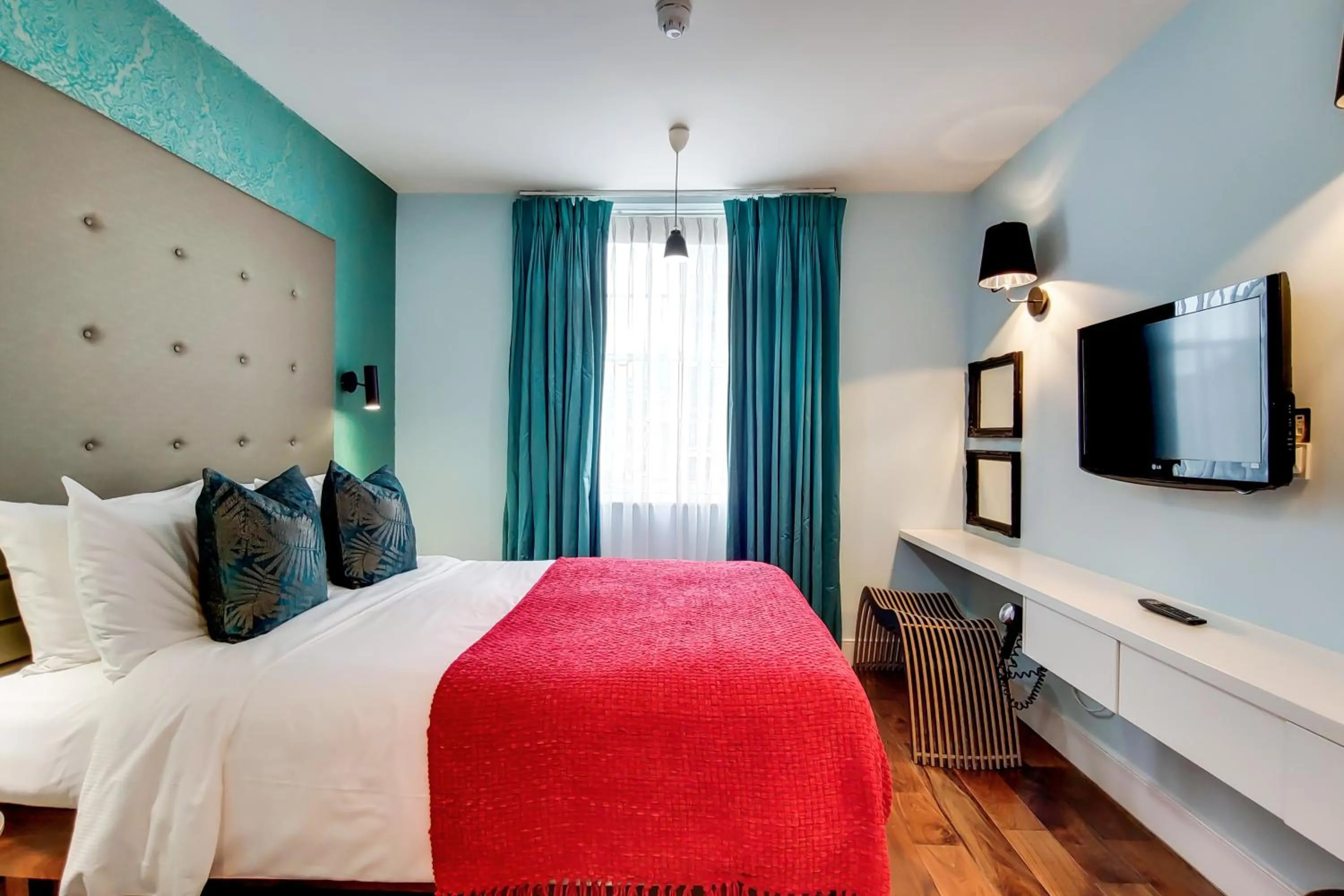 Bedroom, Bed in Residences at The Gyle - London