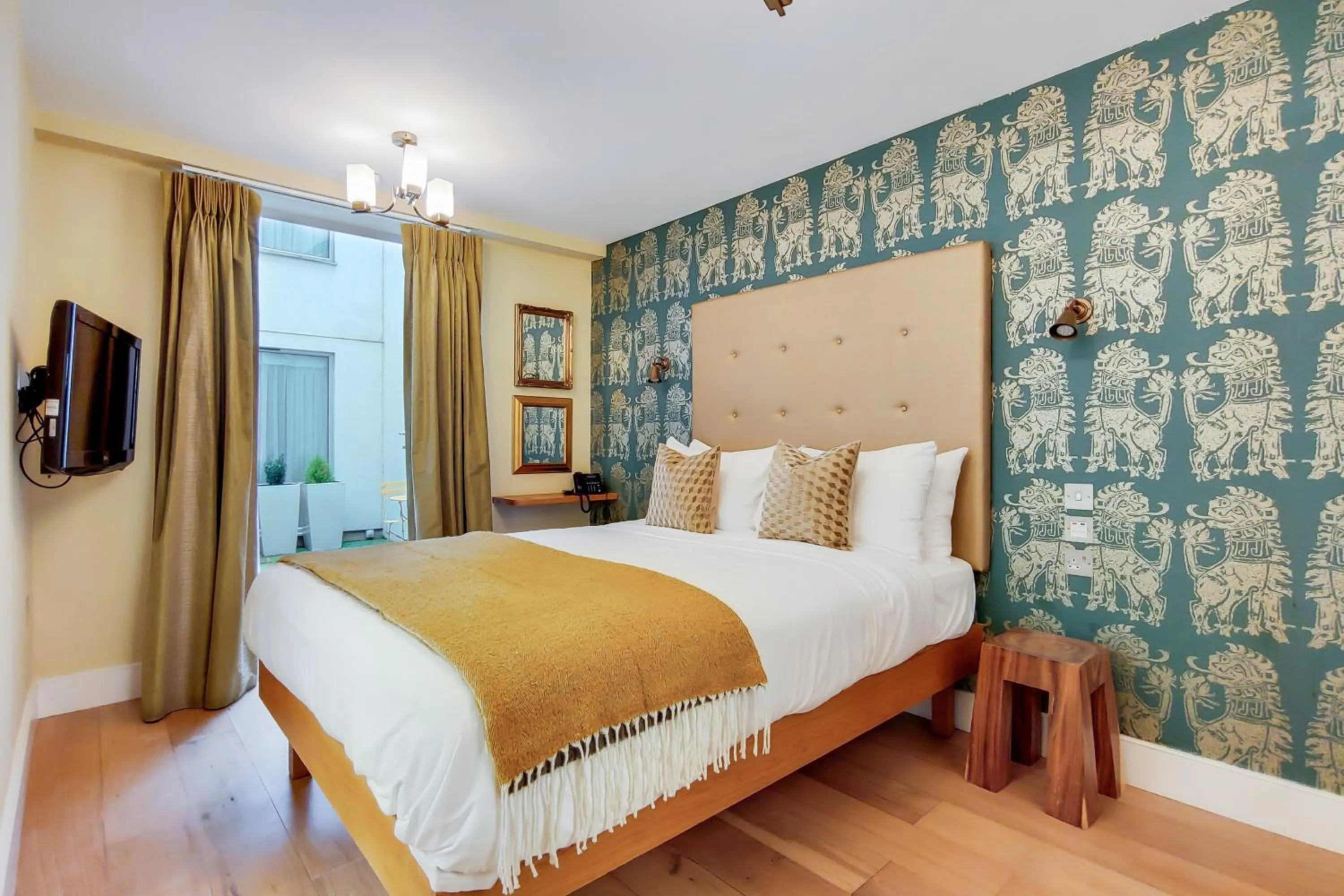 Bedroom, Bed in Residences at The Gyle - London