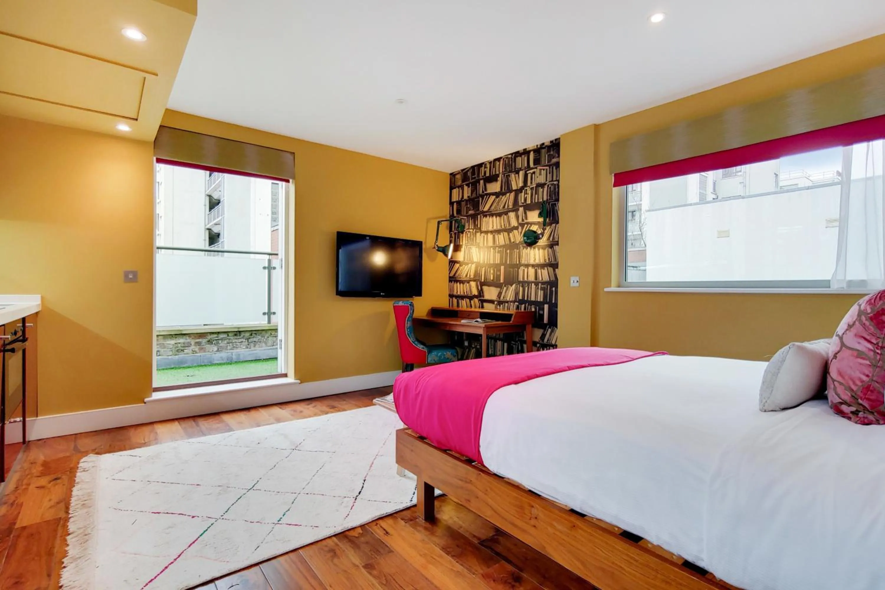 Bedroom, Bed in Residences at The Gyle - London