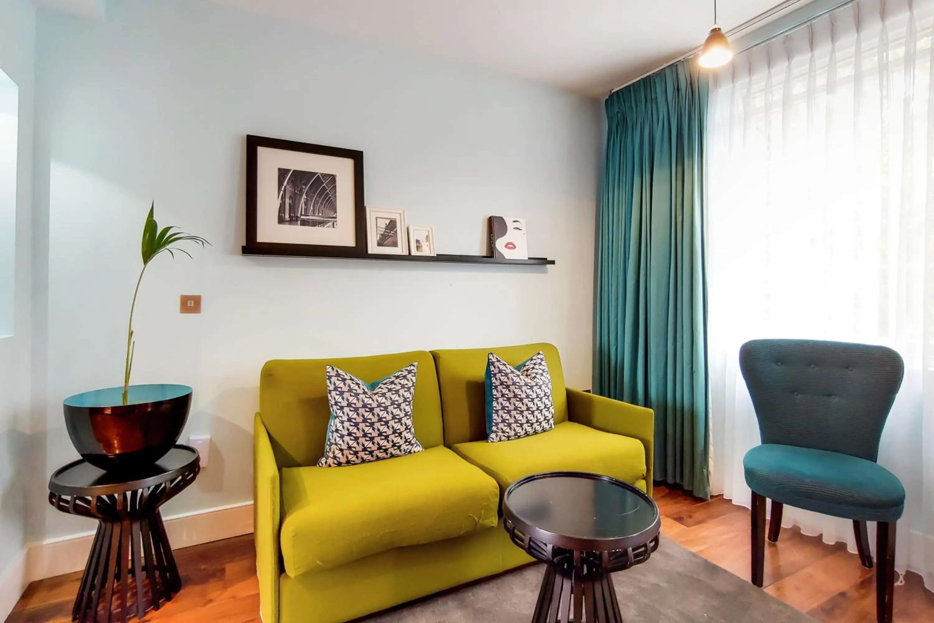 Living room in Residences at The Gyle - London