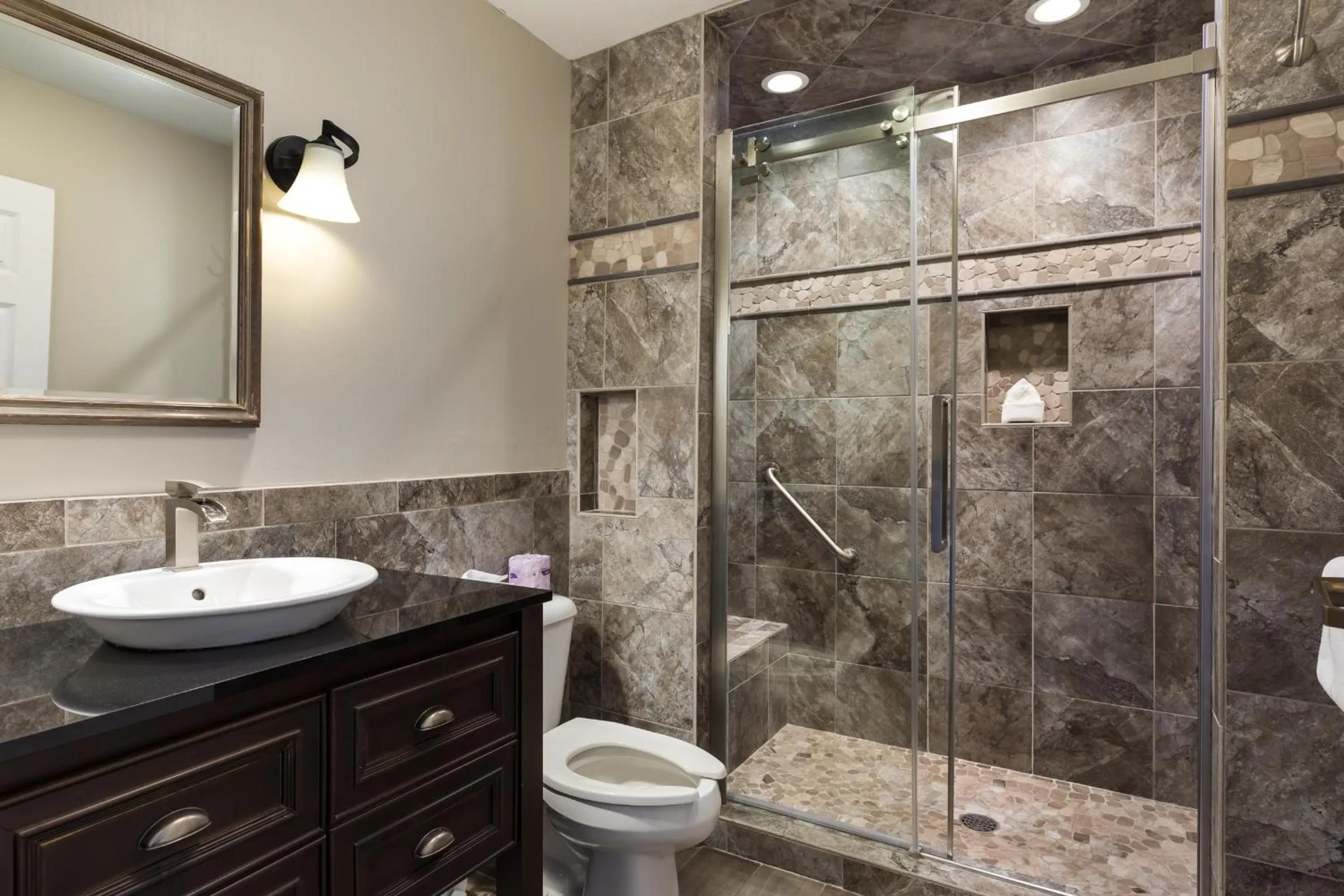 Bathroom in Old Harbor Inn