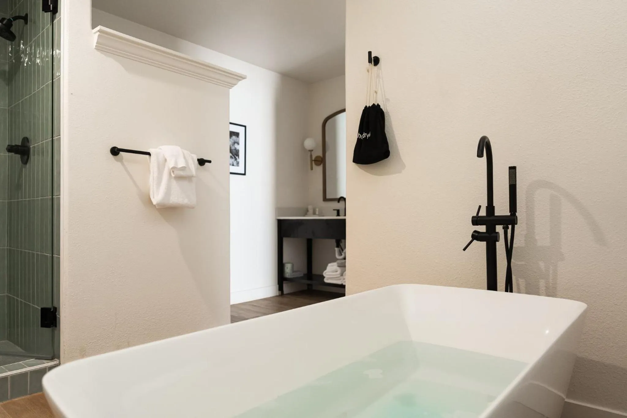 Bodega Coast Inn and Suites