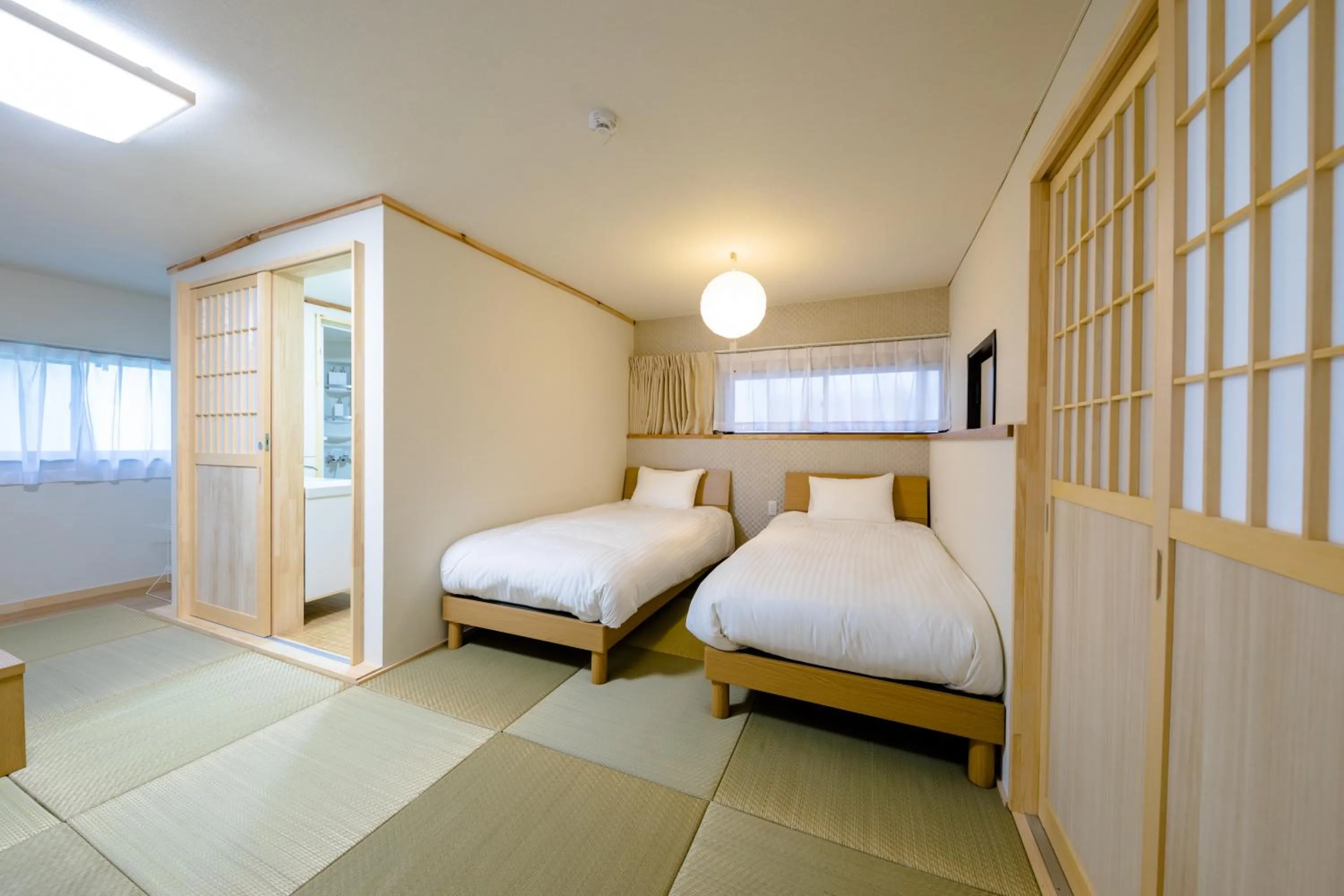 Bedroom, Bed in The road to Mt.Fuji