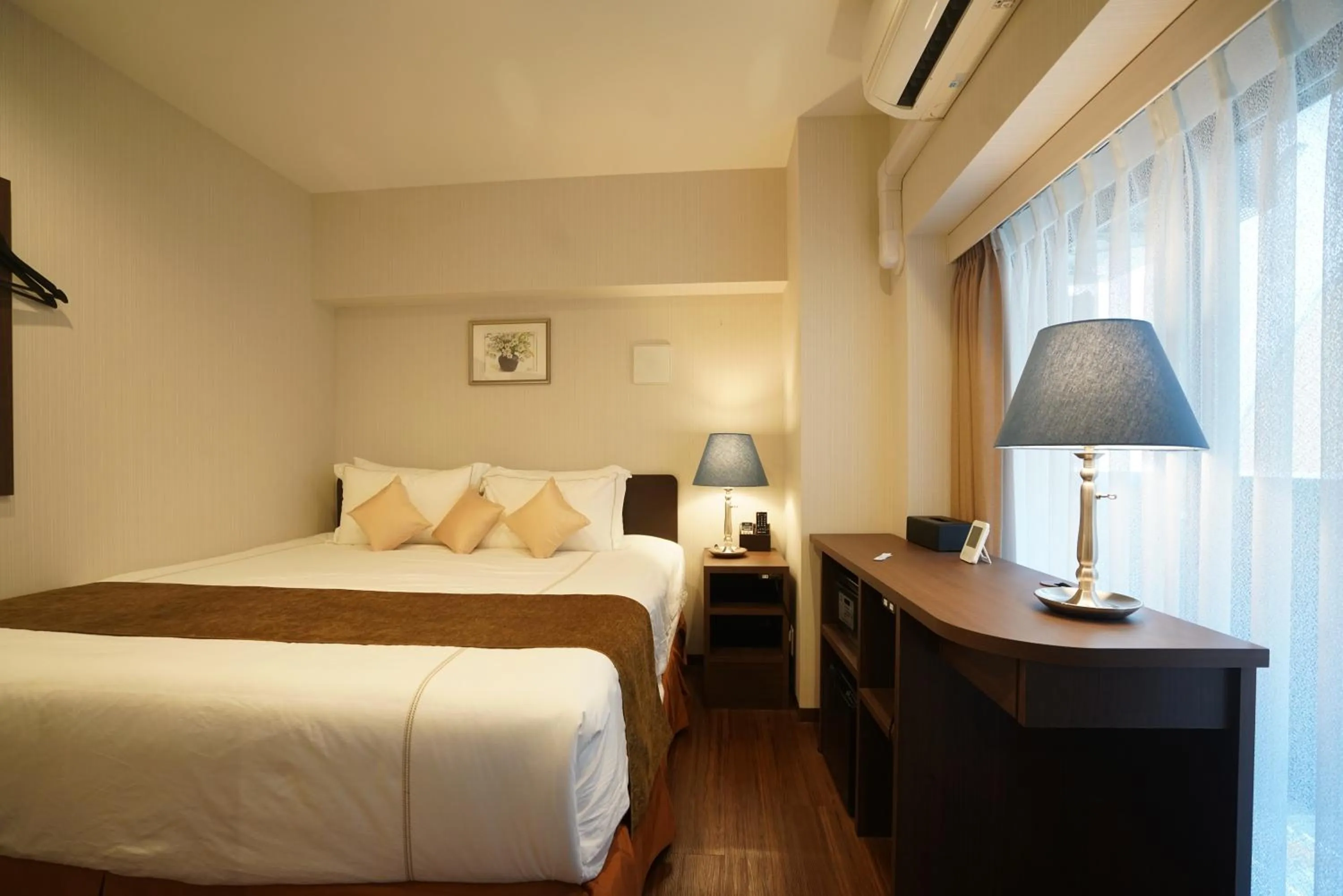 Photo of the whole room, Bed in Le Tour Hotel Akihabara Ekimae 楽途ホテル秋葉原駅前店