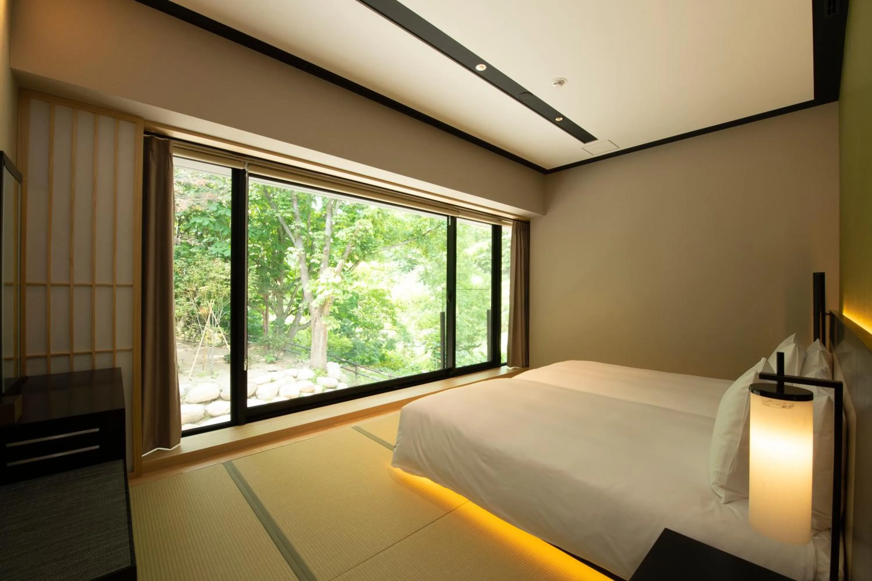 Bedroom, Bed in Chalet Ivy Jozankei