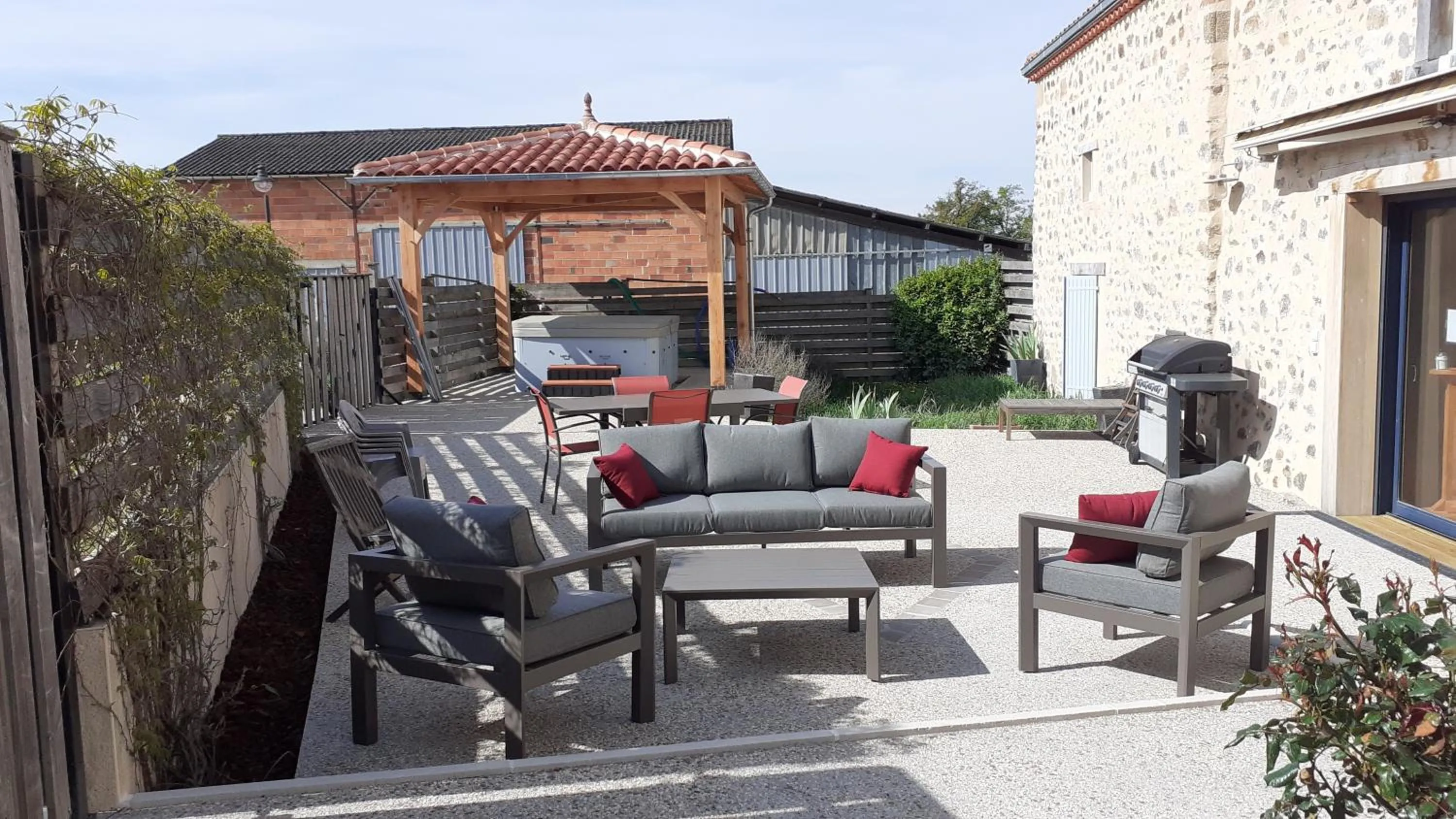 Patio in LES GALAINES