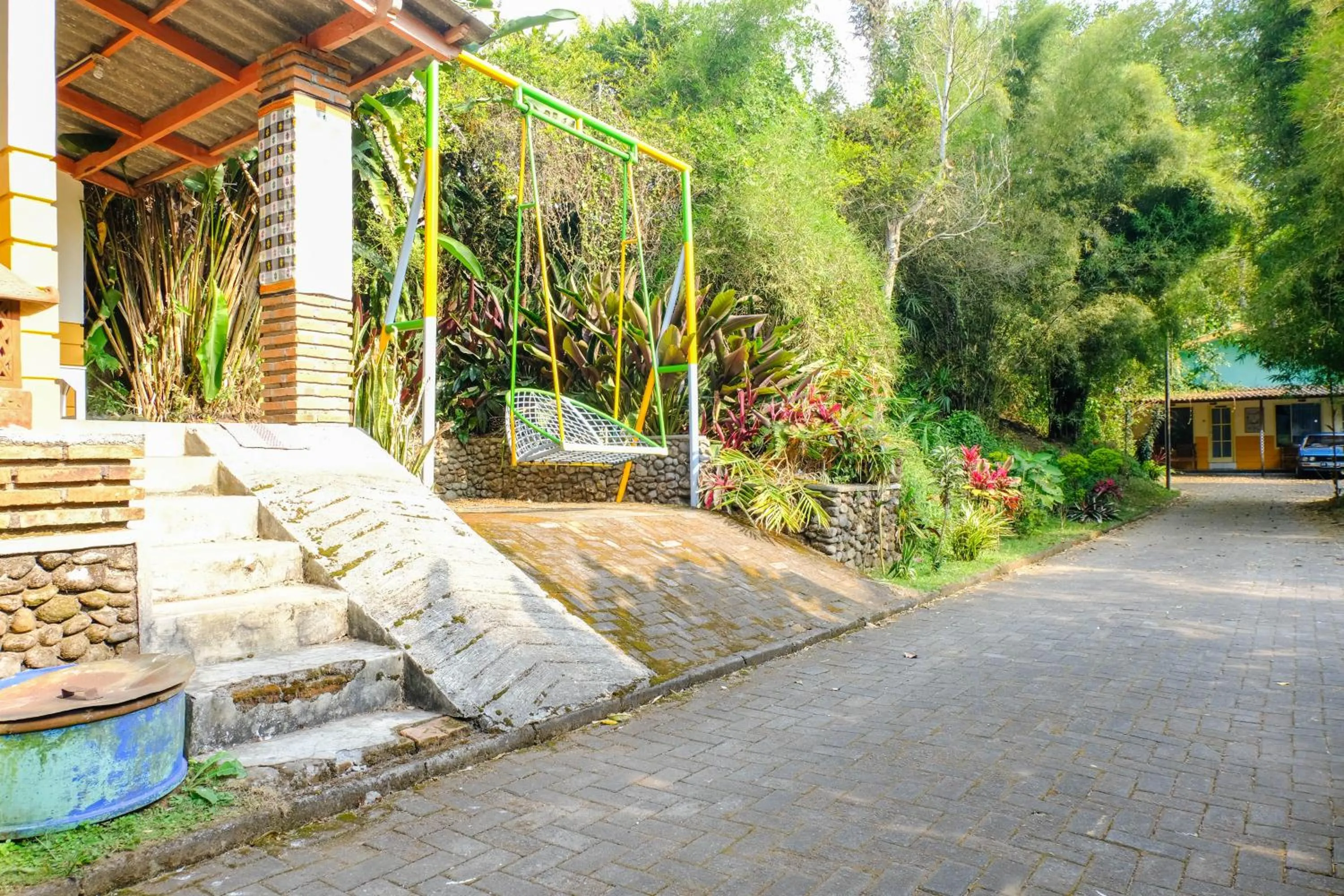 Property logo or sign in RedDoorz near STAB Syailendra Kopeng