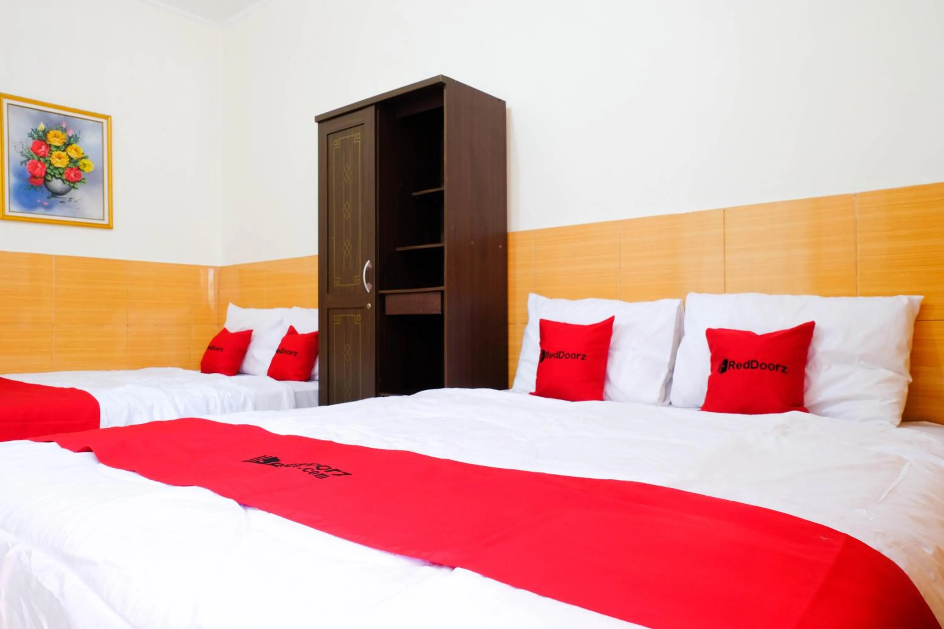 Bedroom, Bed in RedDoorz near STAB Syailendra Kopeng