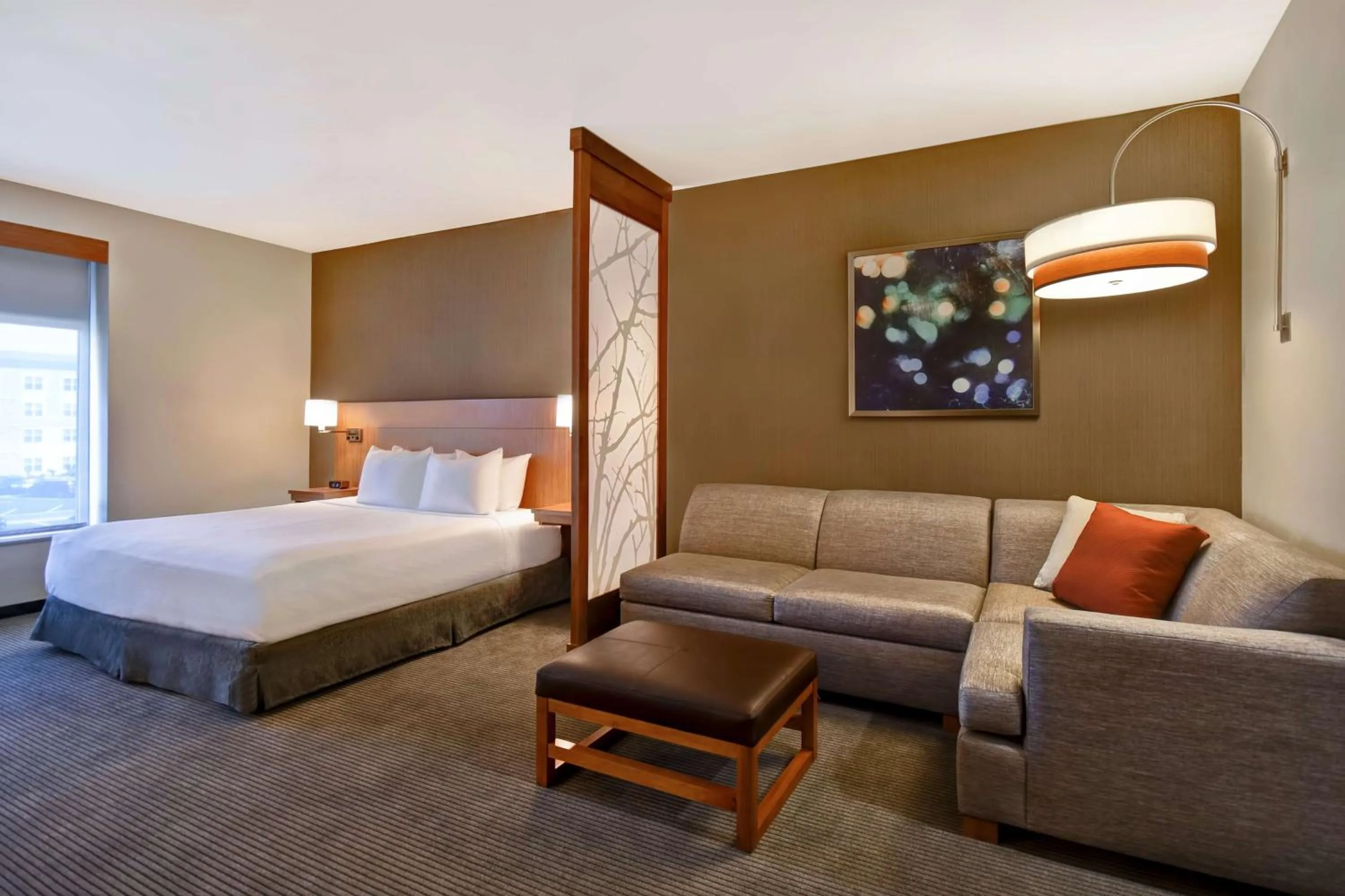 Photo of the whole room, Bed in Hyatt Place Huntsville - Research Park - Redstone