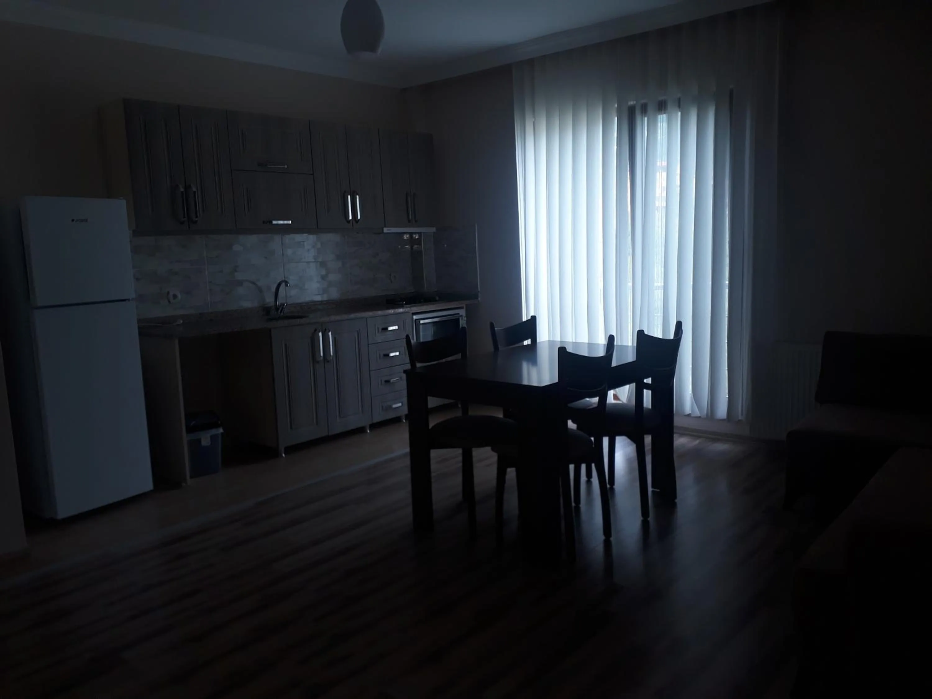 Kitchen or kitchenette in Erdem Apart Otel