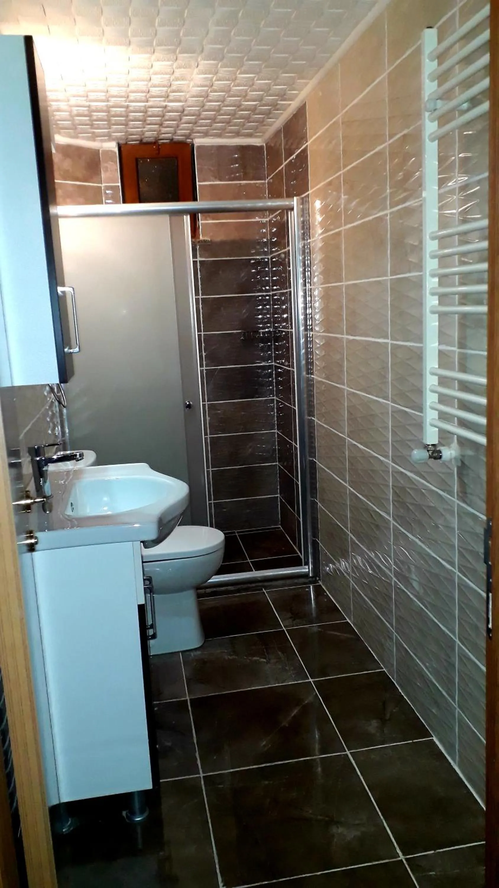 Shower in Erdem Apart Otel