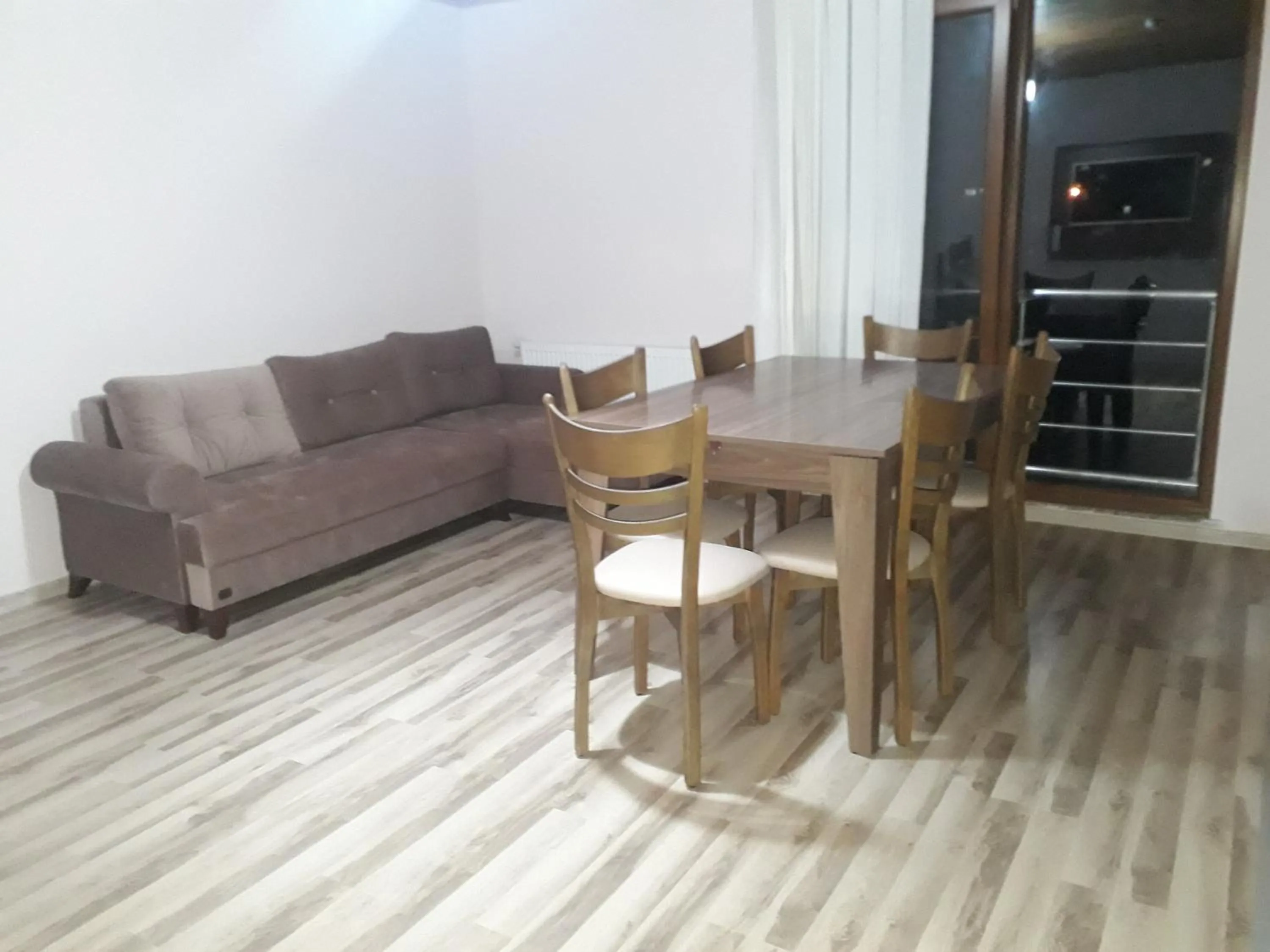 Kitchen or kitchenette in Erdem Apart Otel