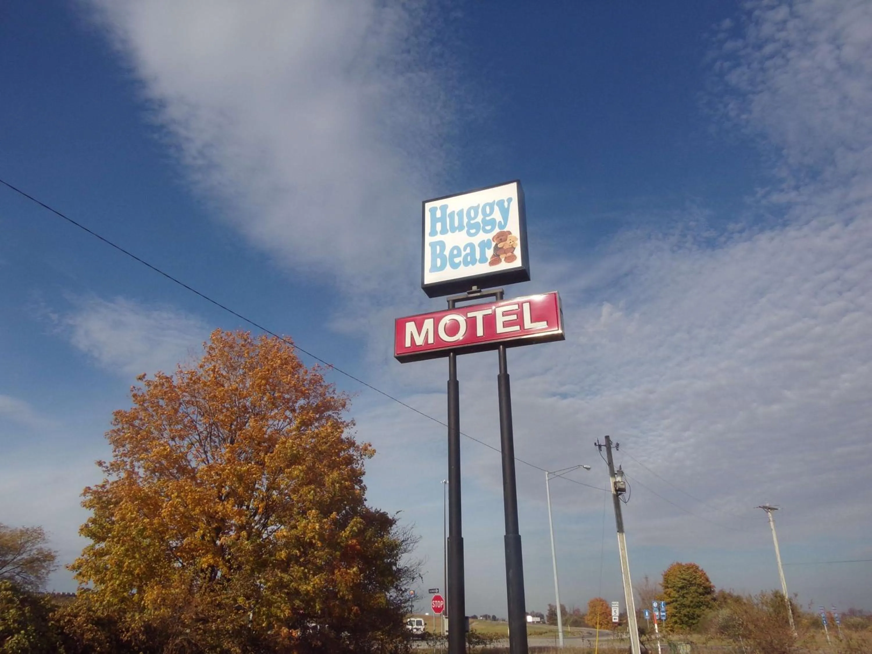Property building in Huggy Bear Motel - Warren