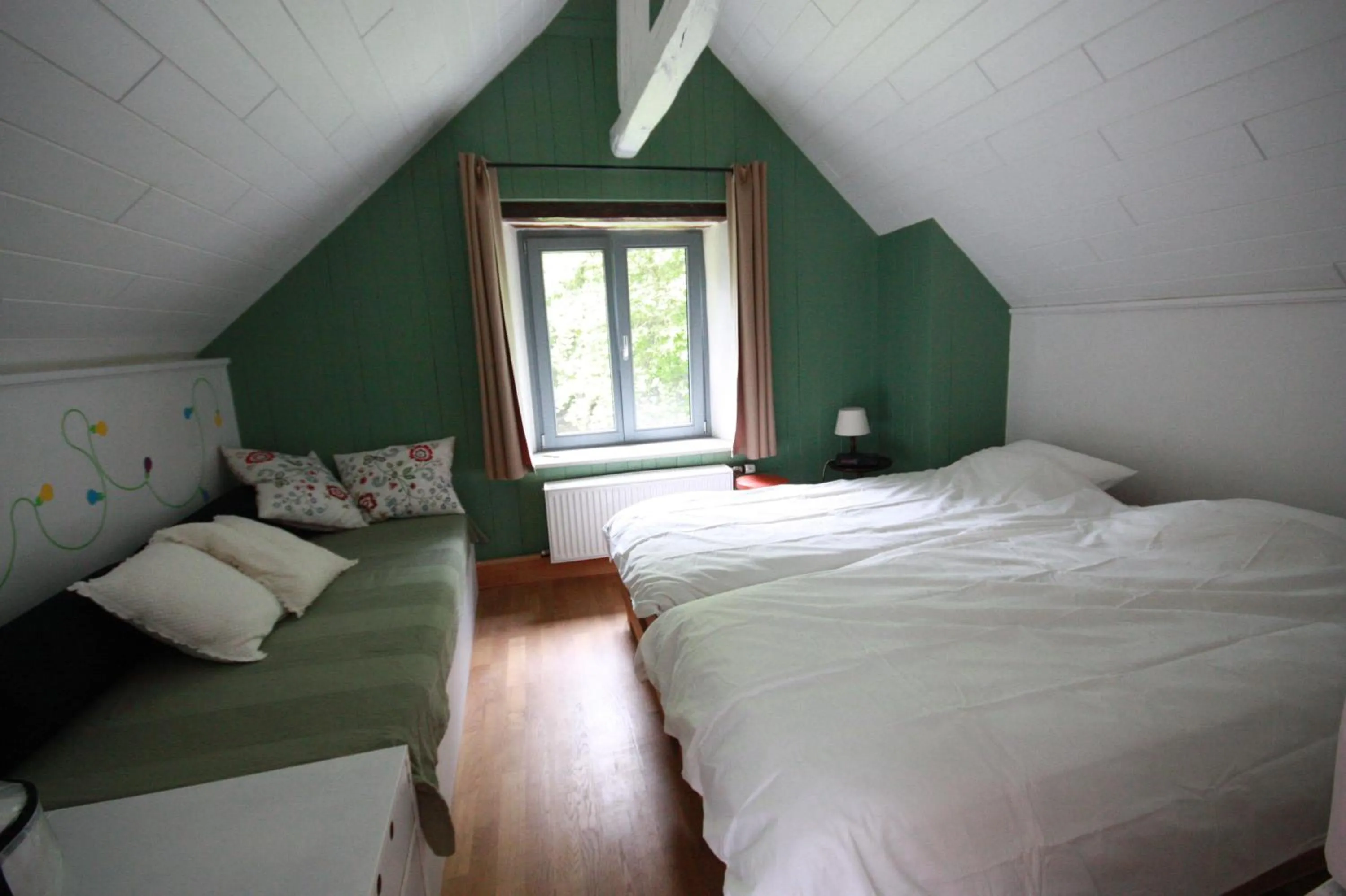 Bedroom, Bed in Le Repere du Cerf