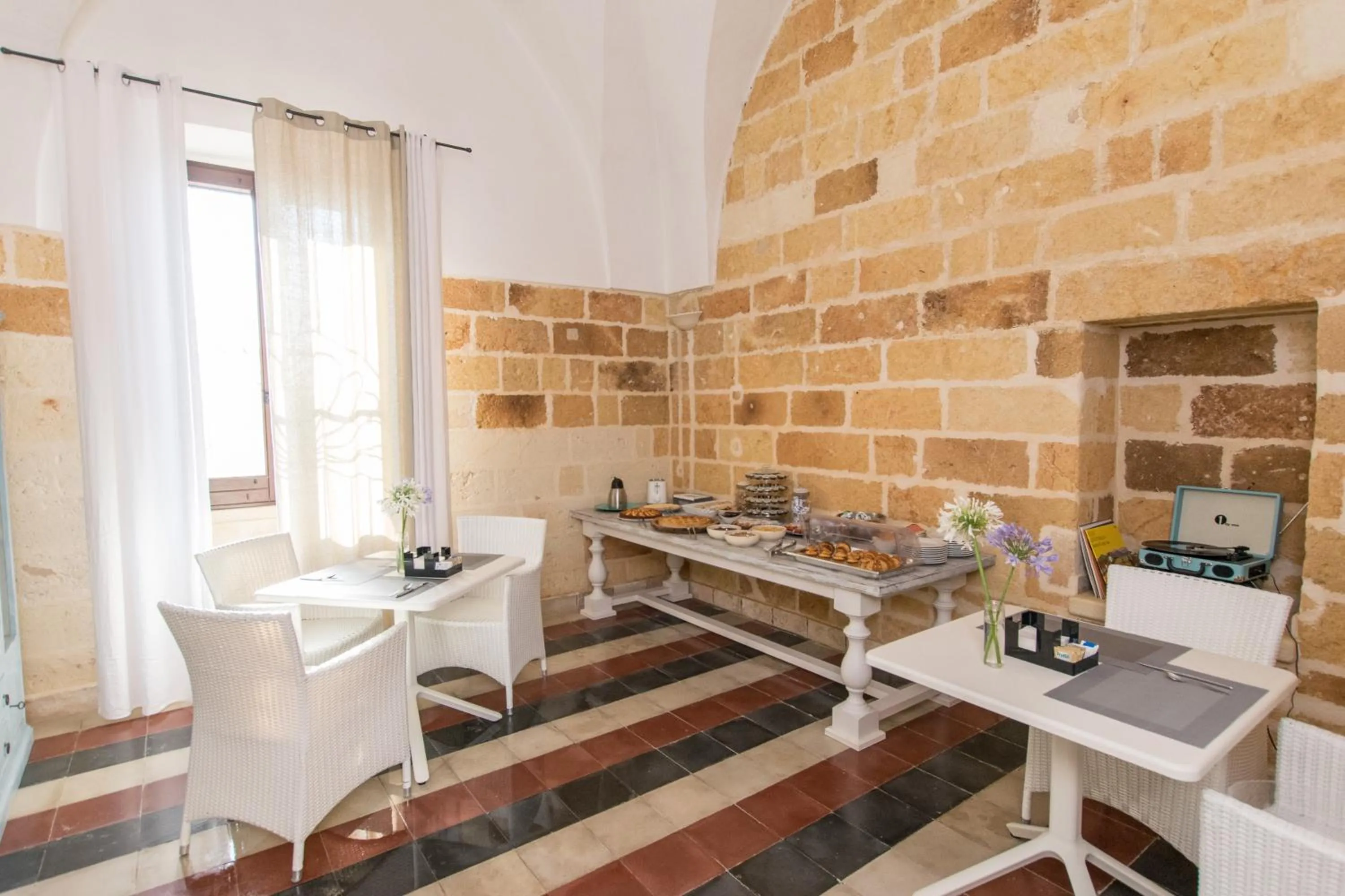 Masseria Mazzetta Salento Corte del Falconiere B&B