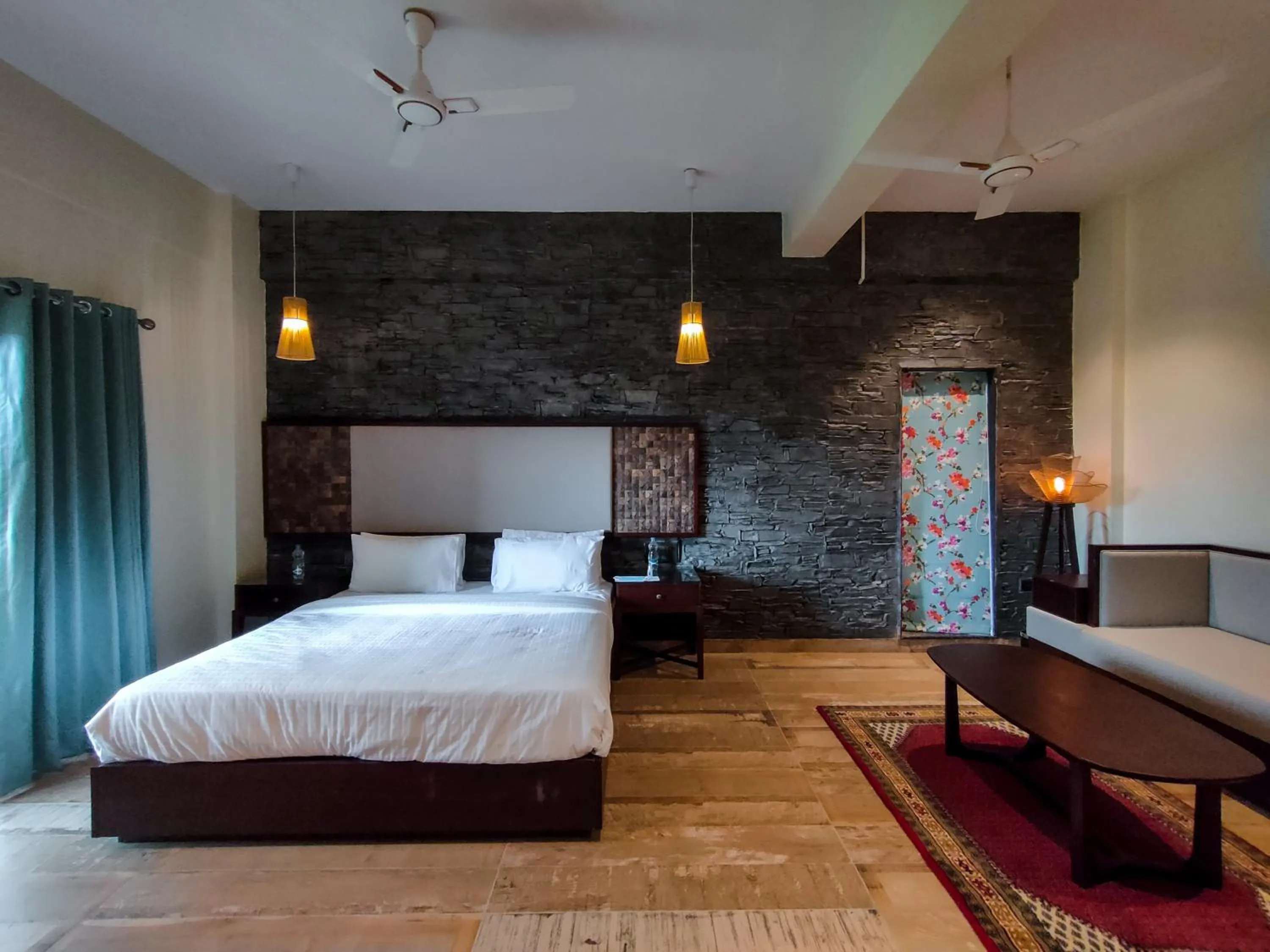 Presidential Suite in The Summer House, Pachmarhi - AM Hotel Kollection