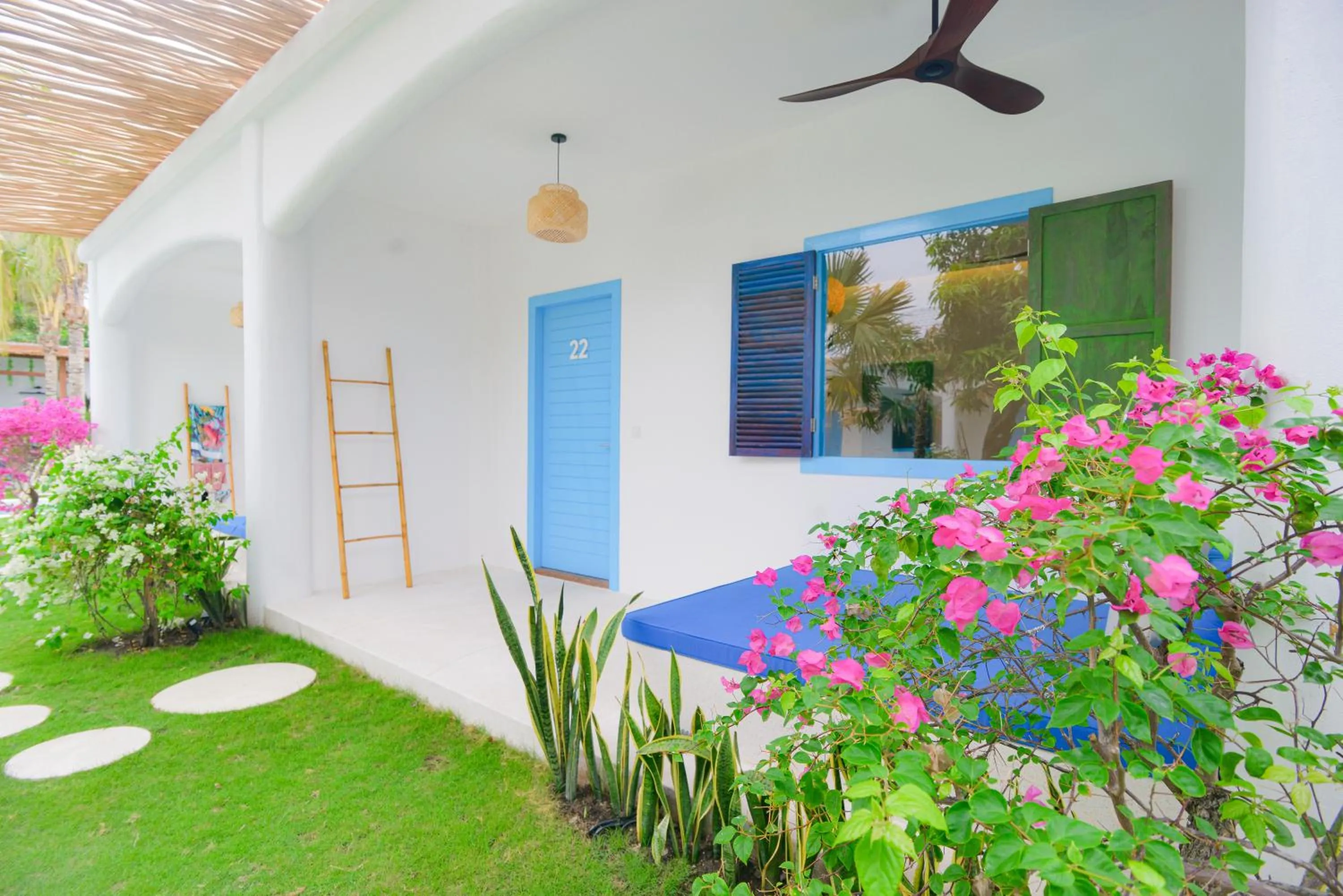 Day in The Koho Air Hotel