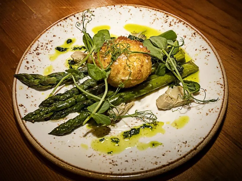 Dining area in The White Bear