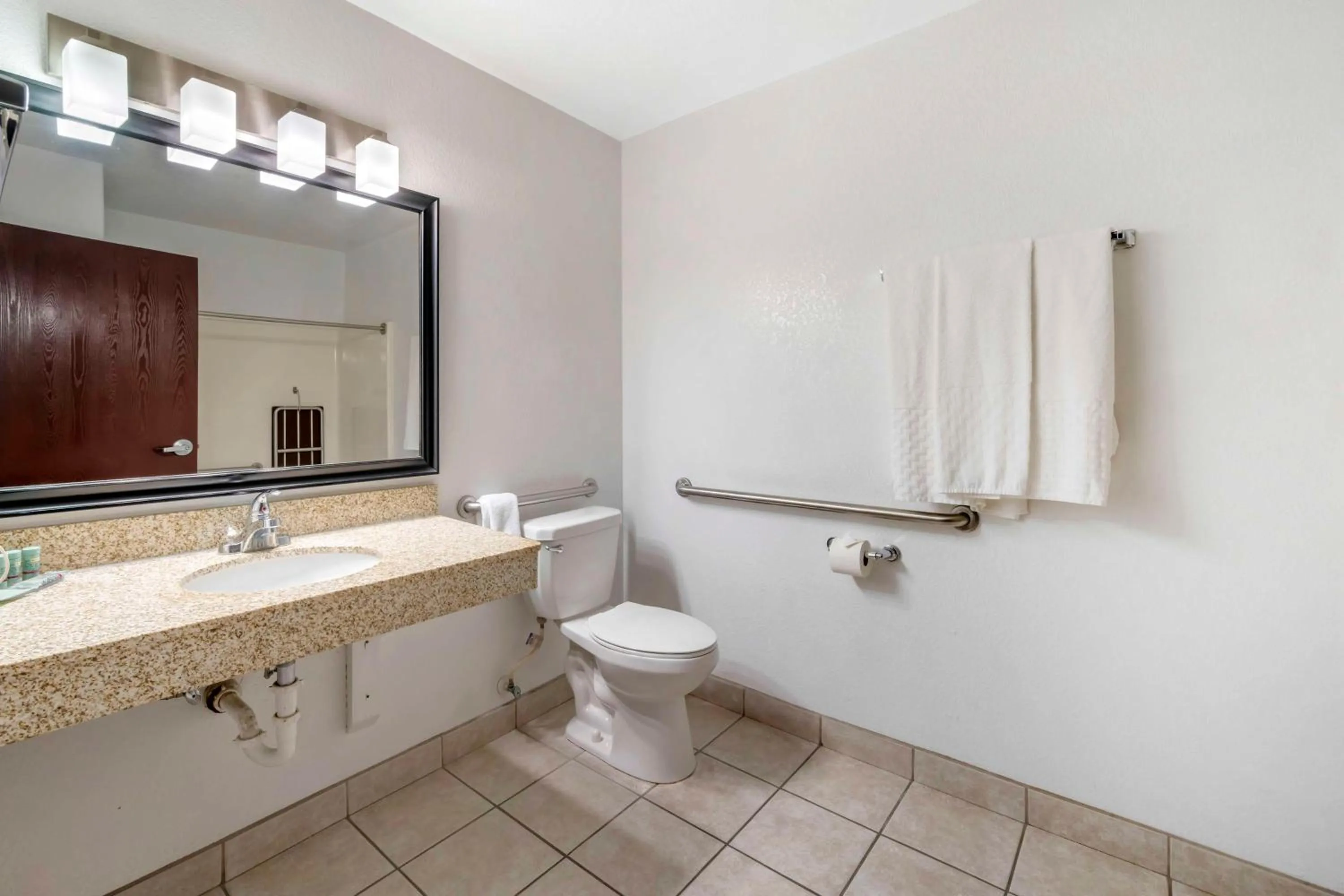 Bathroom in Best Western Parker Inn