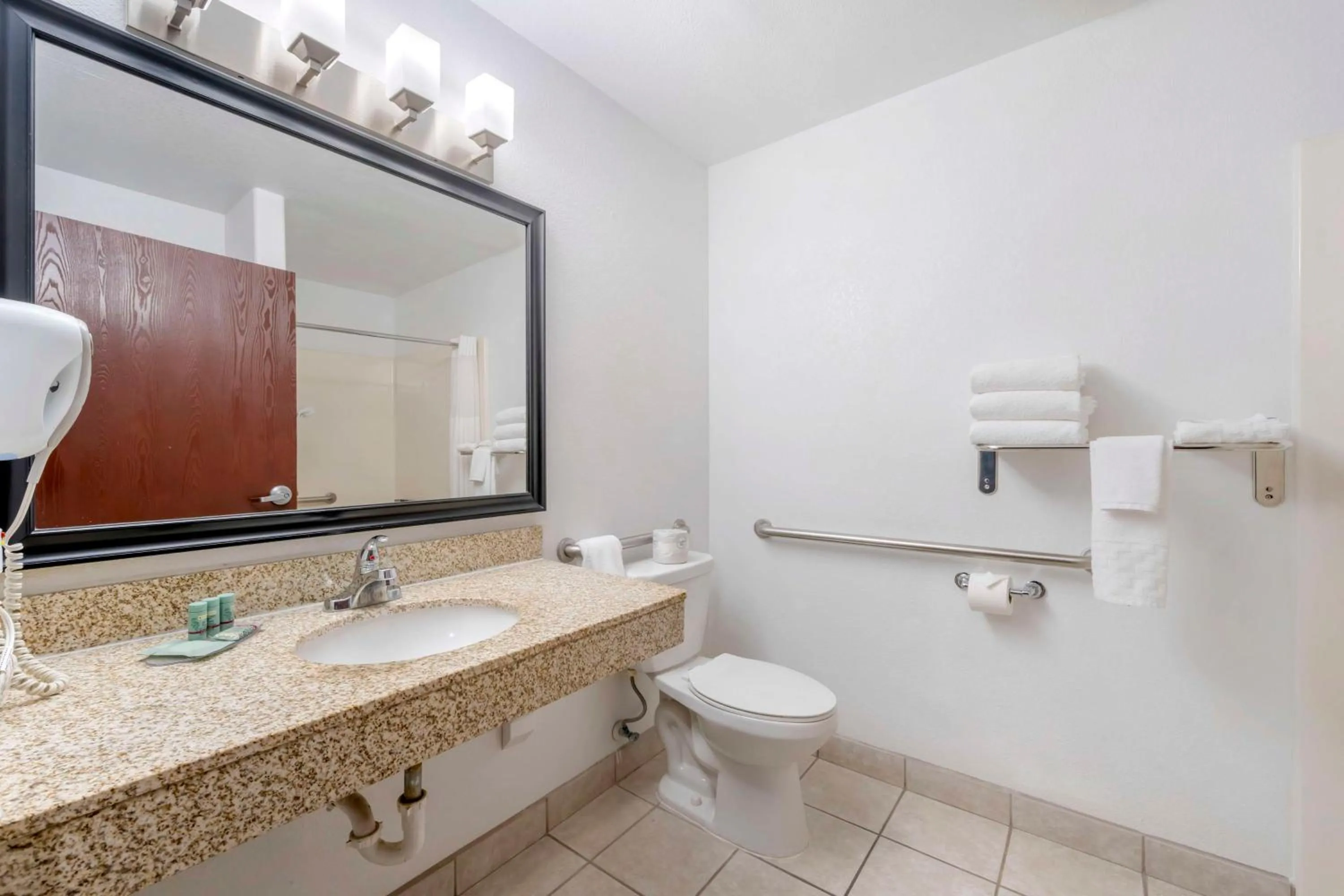 Bathroom in Best Western Parker Inn