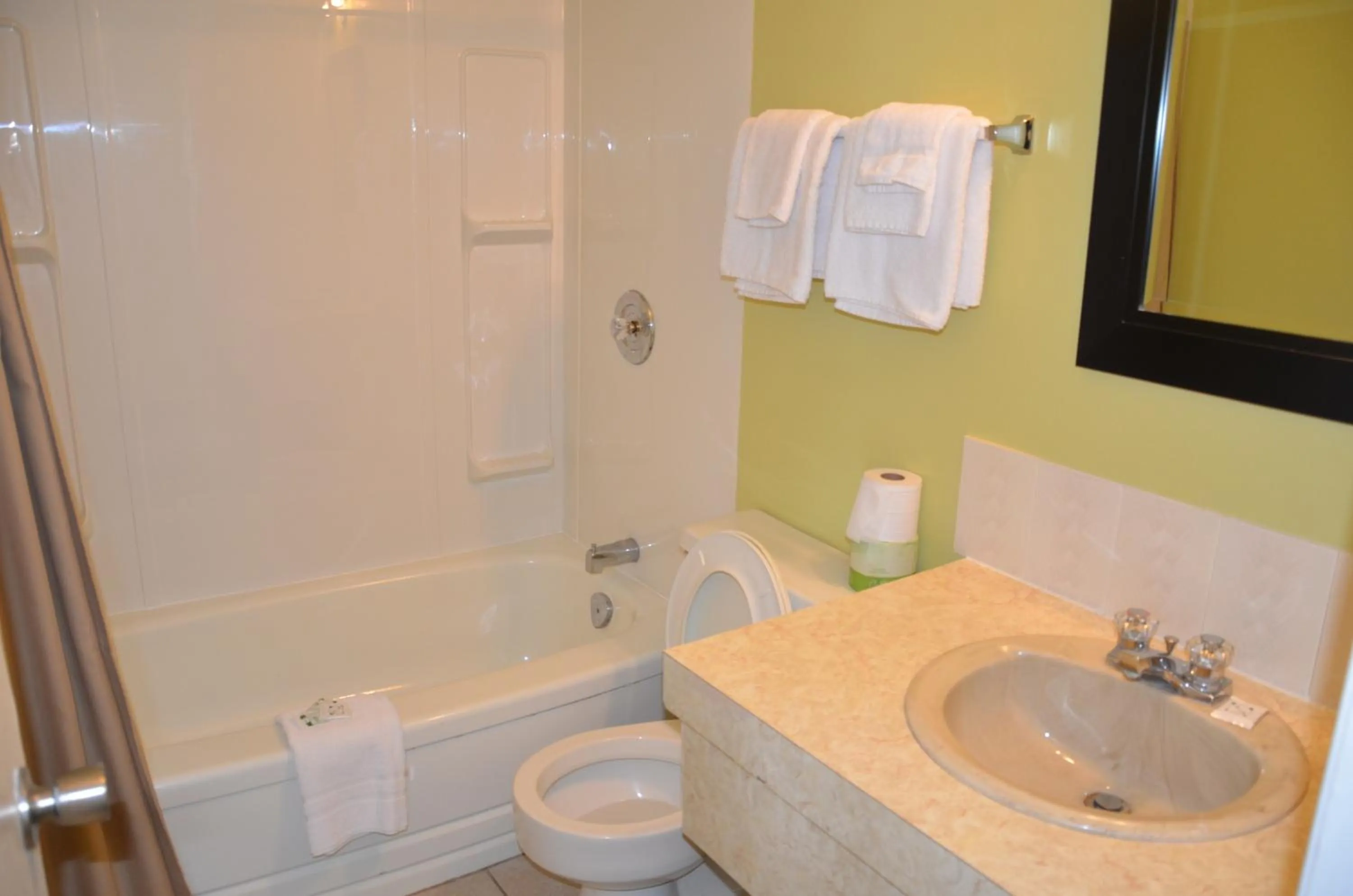 Bathroom in Coachman Inn