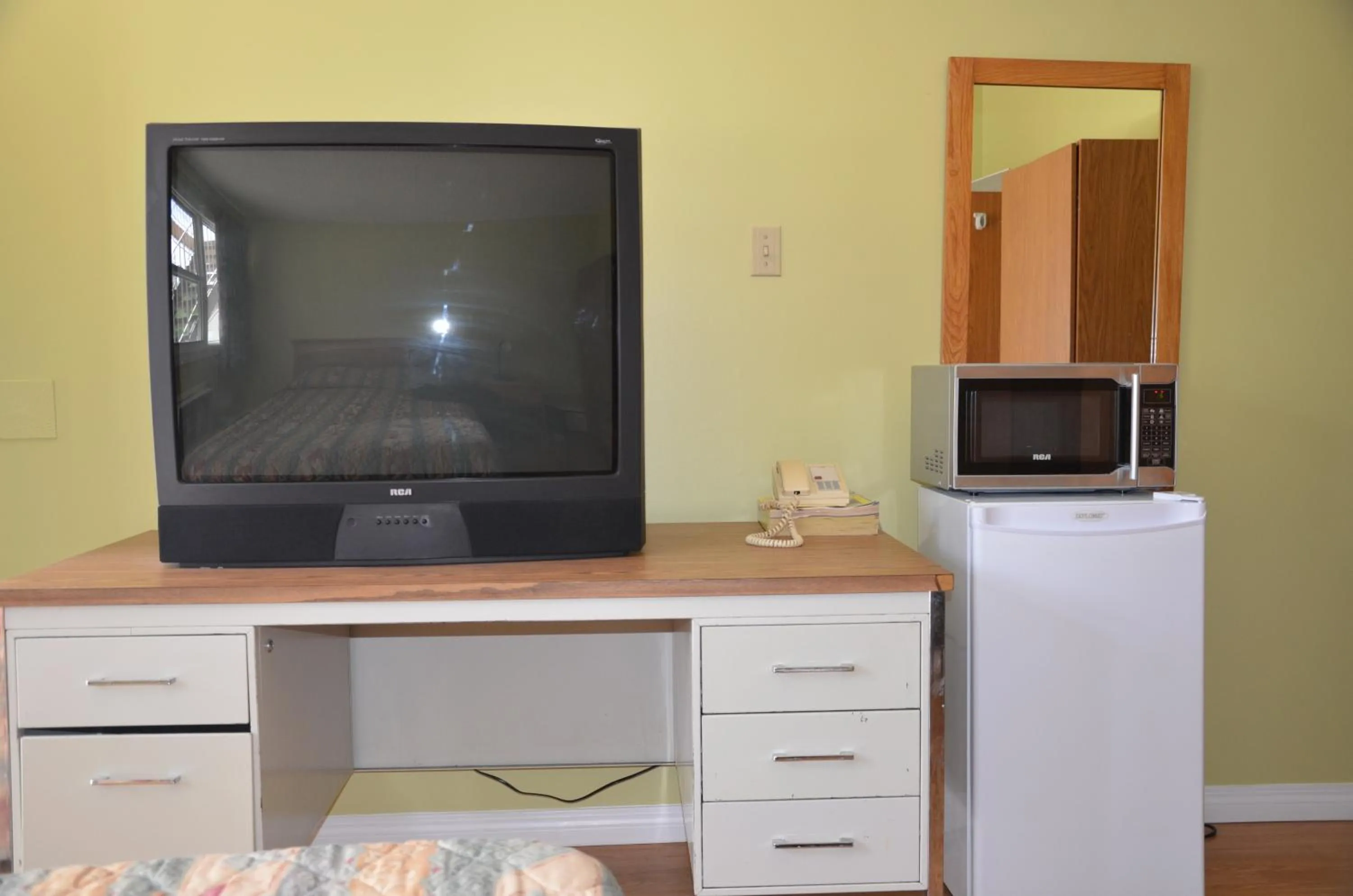 TV and multimedia in Coachman Inn