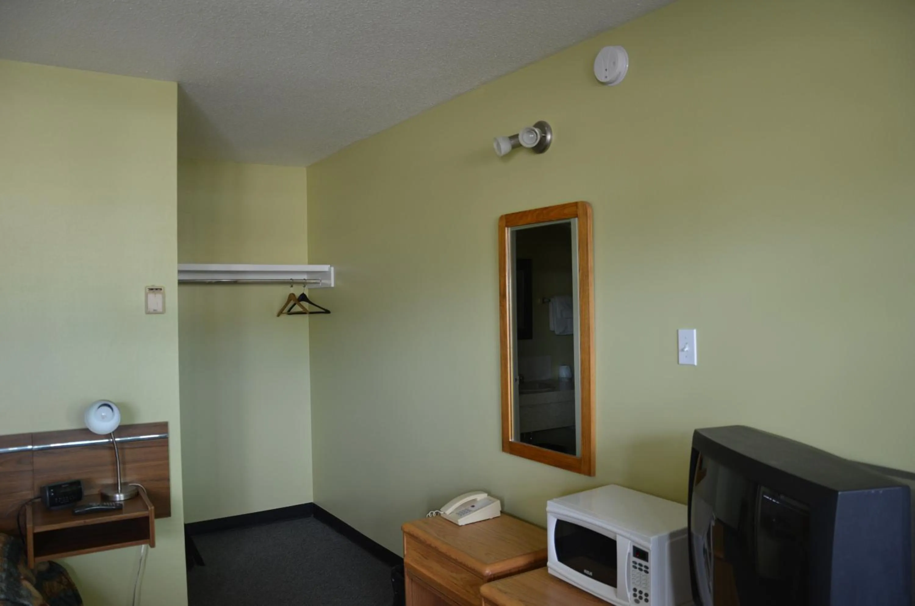 TV and multimedia in Coachman Inn