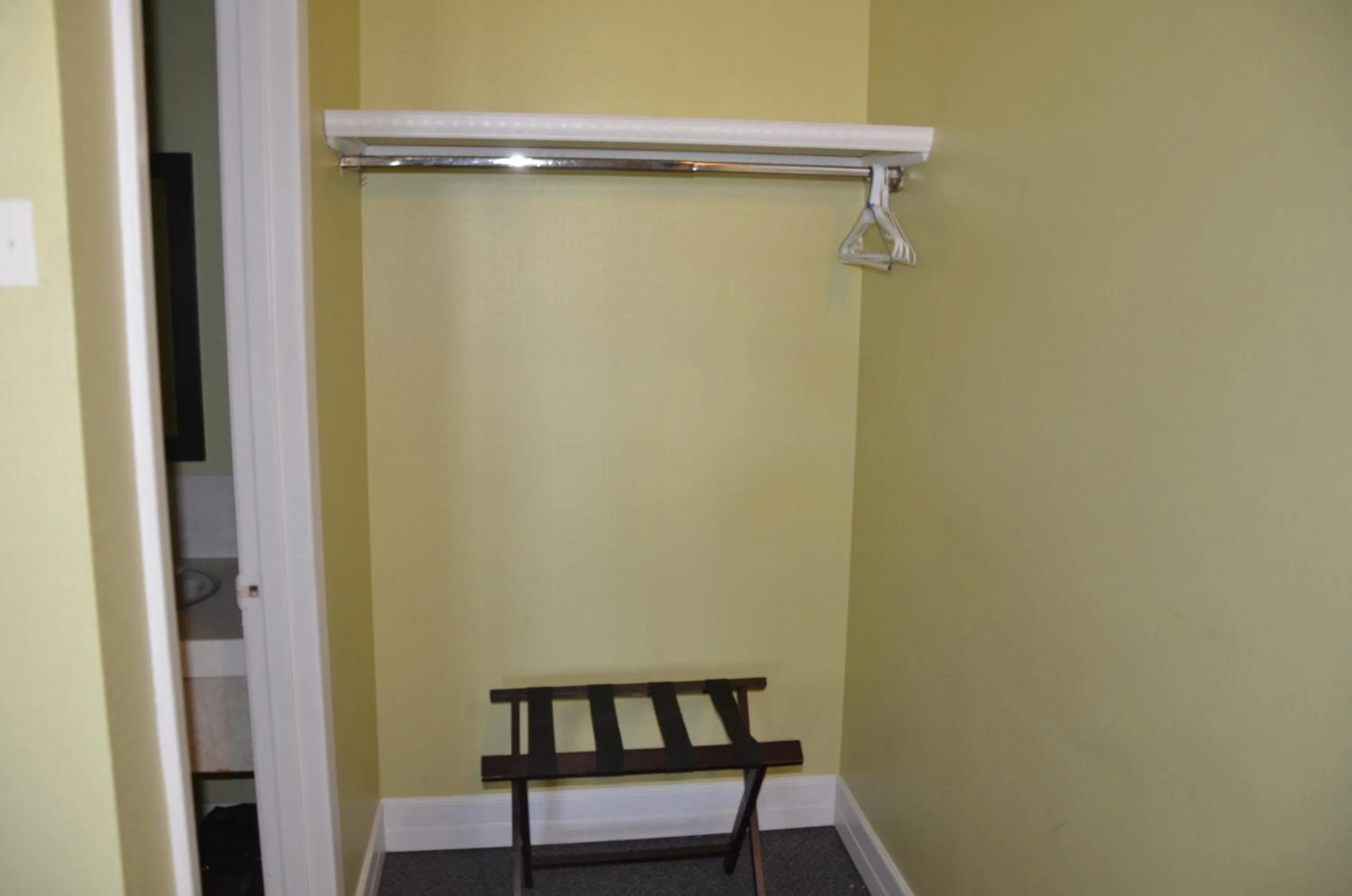 Decorative detail in Coachman Inn