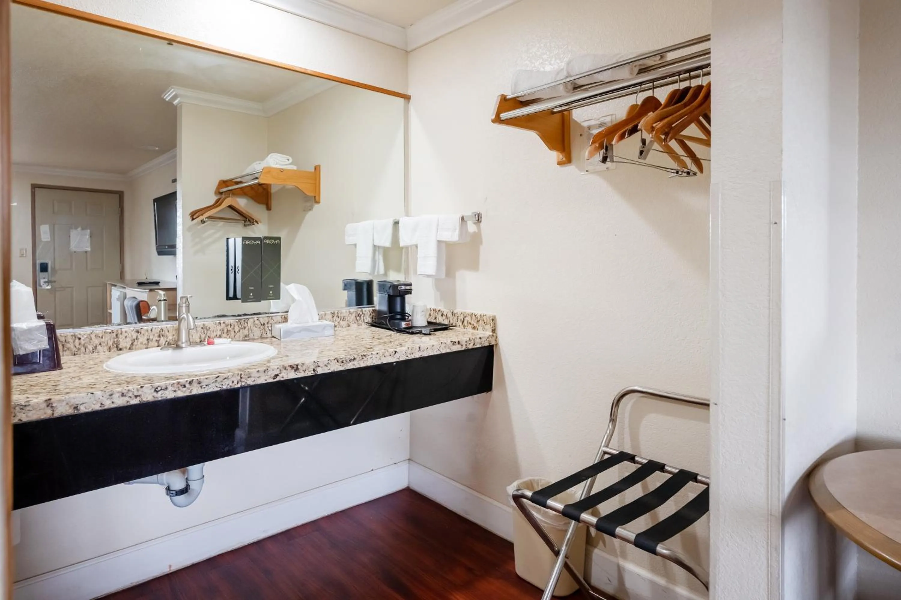 Bathroom in Budget Inn Corcoran Near Tulare CA 43