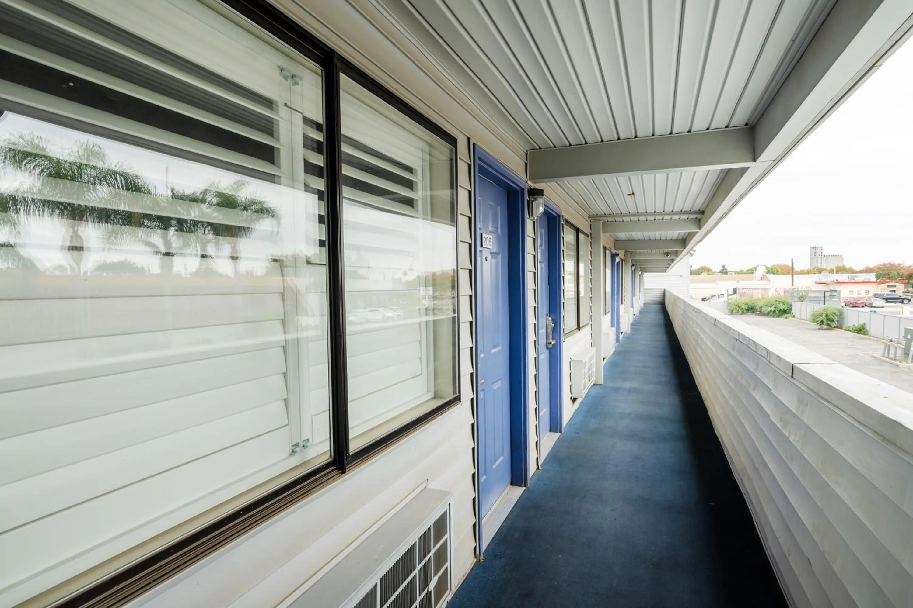 Lobby or reception in Budget Inn Corcoran Near Tulare CA 43