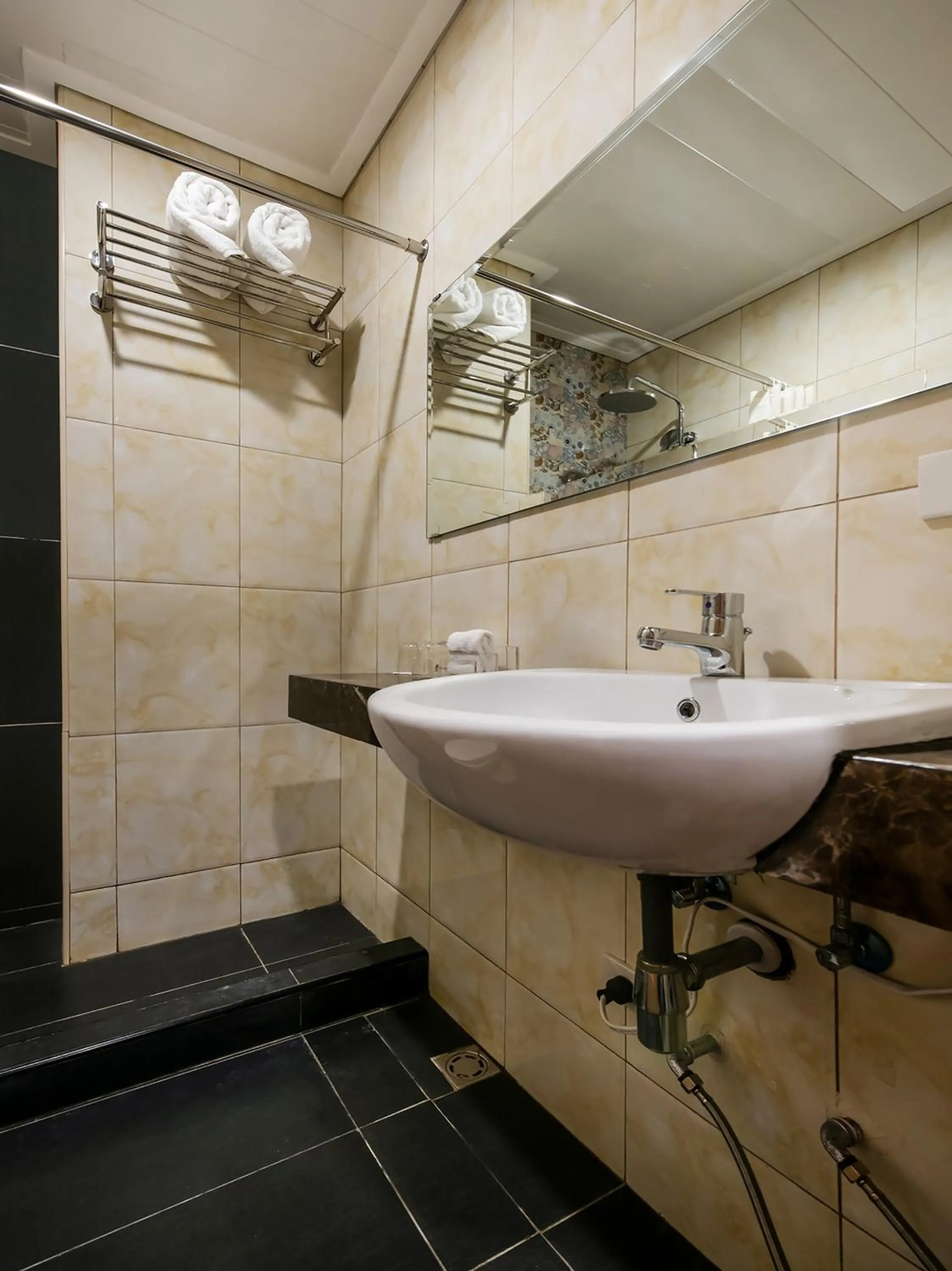 Bay Area Suites Manila