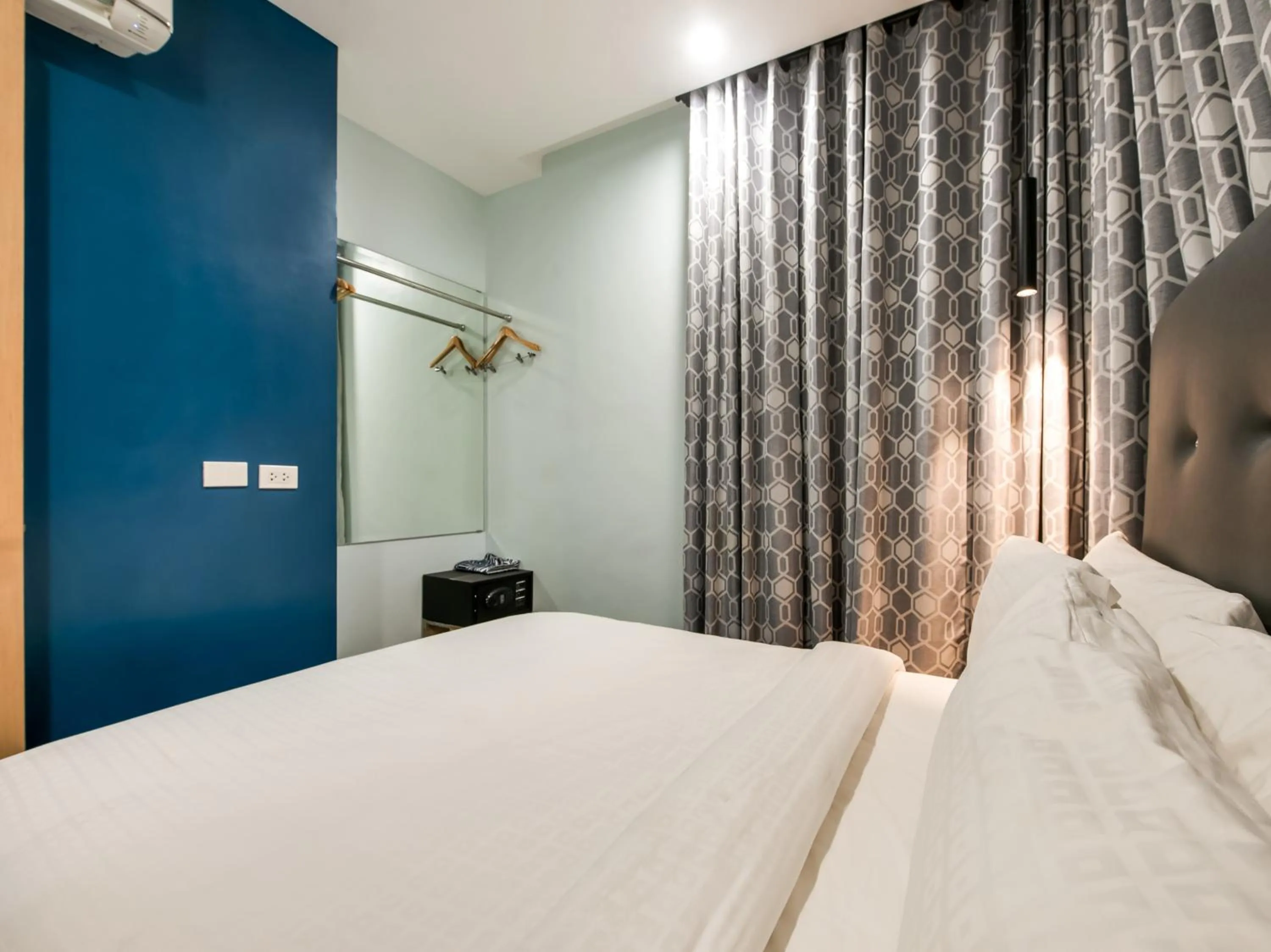 Bed in Bay Area Suites Manila