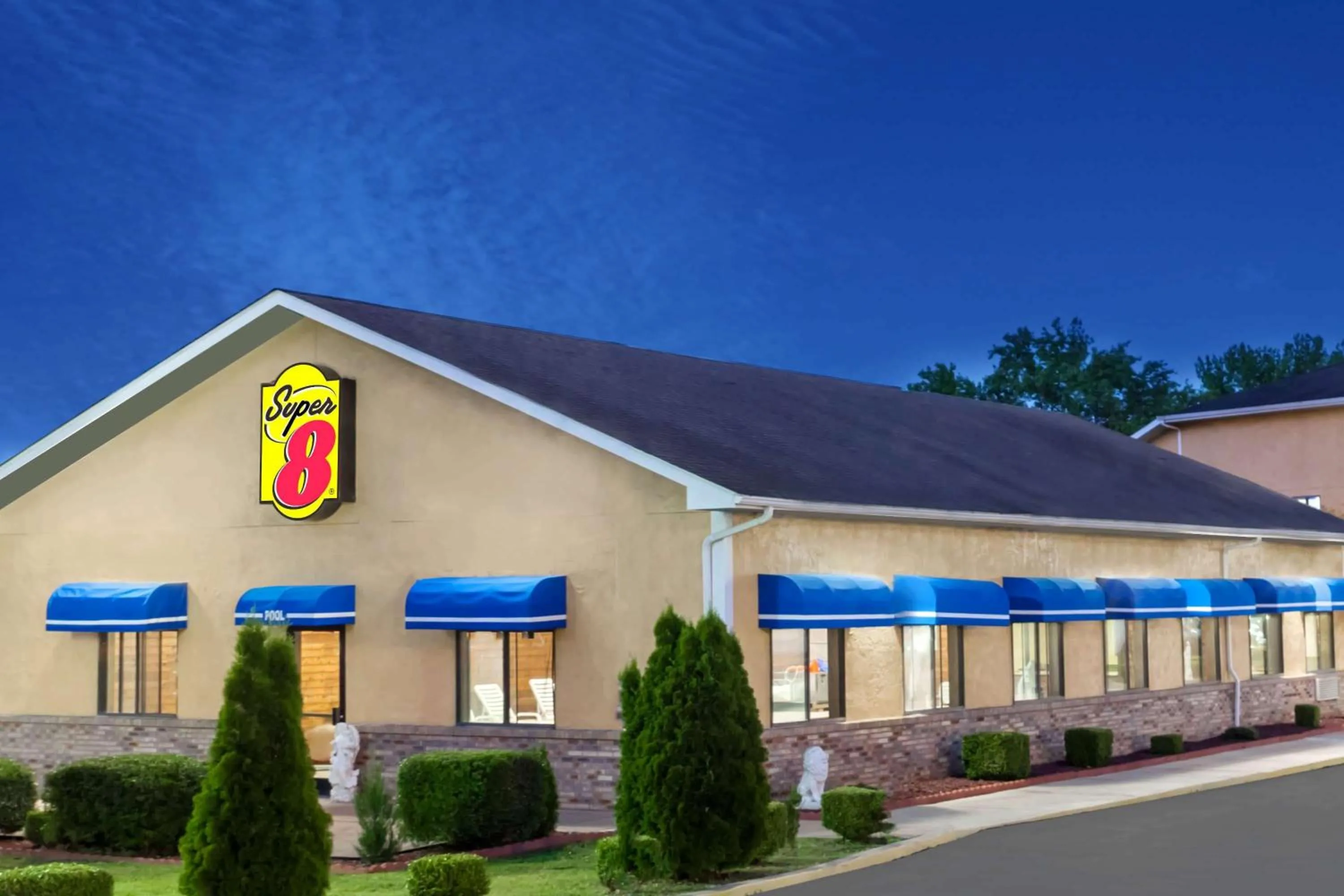 Property building in Super 8 by Wyndham Paris