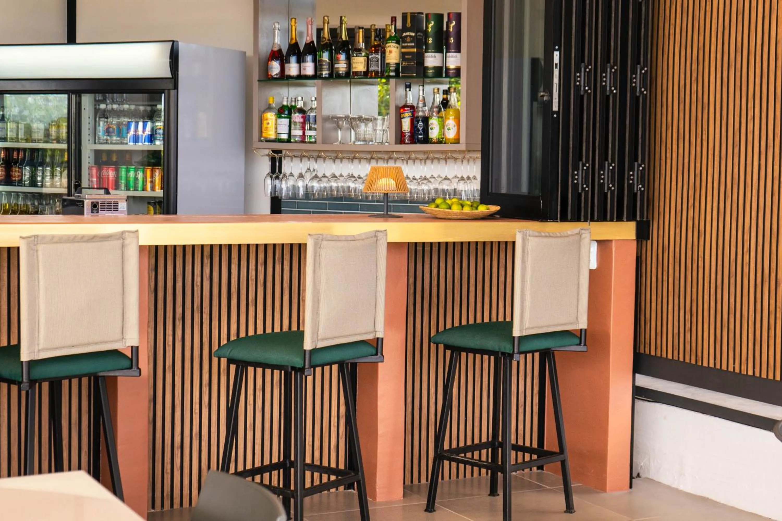 Lounge or bar in TaTe Village