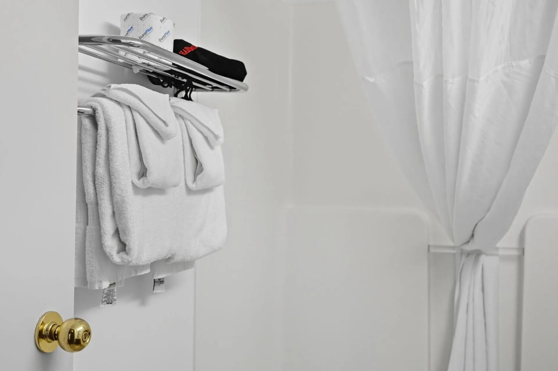 Bathroom in Country Inn & Suites by Radisson, Saskatoon, SK