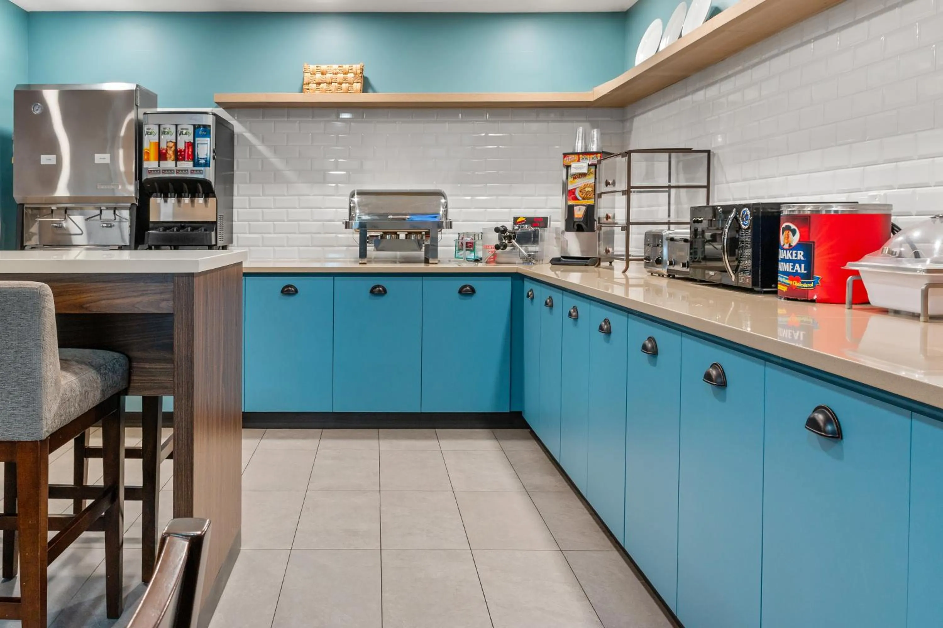 Breakfast in Country Inn & Suites by Radisson, Winnipeg, MB