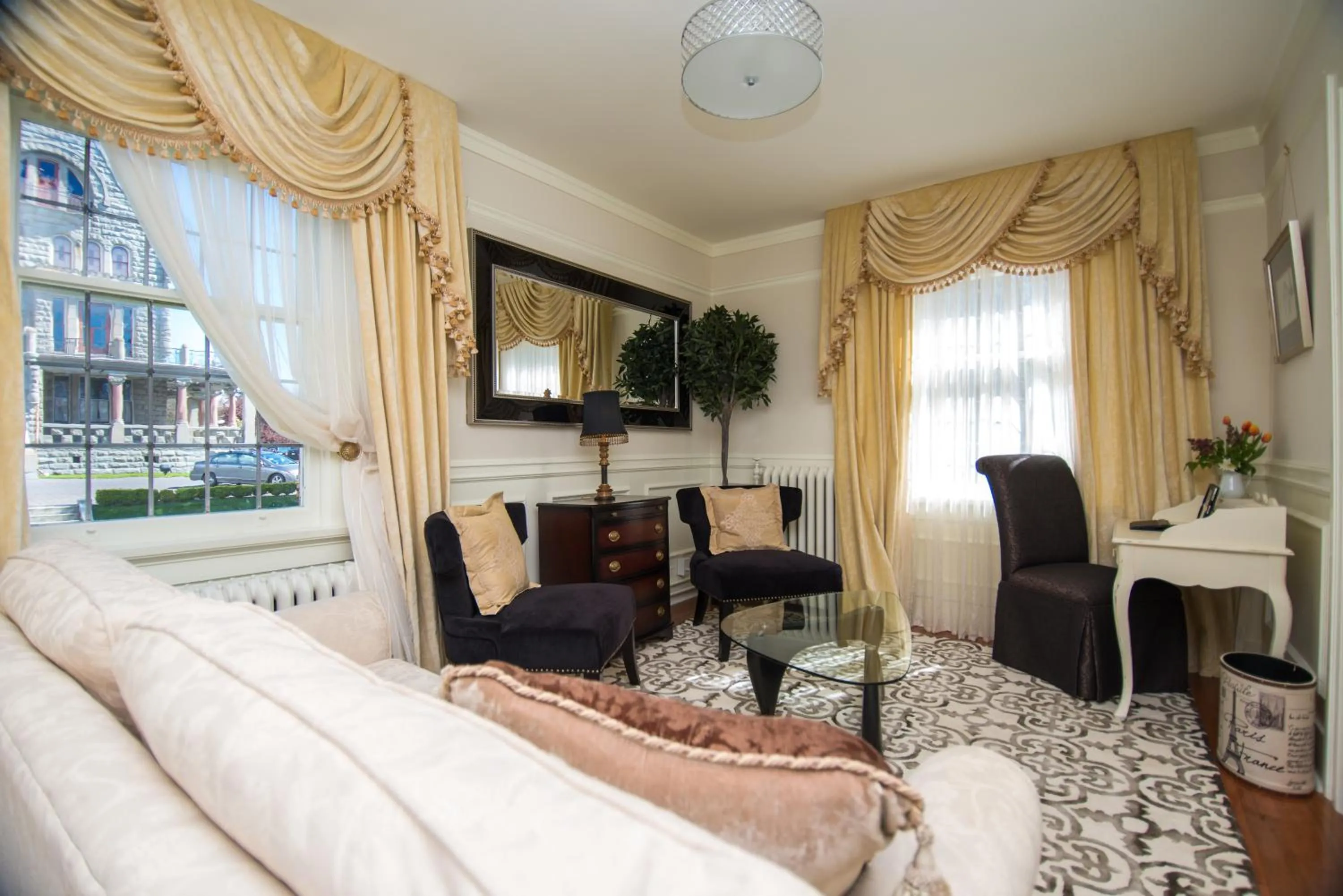 Photo of the whole room in The Craigmyle Inn