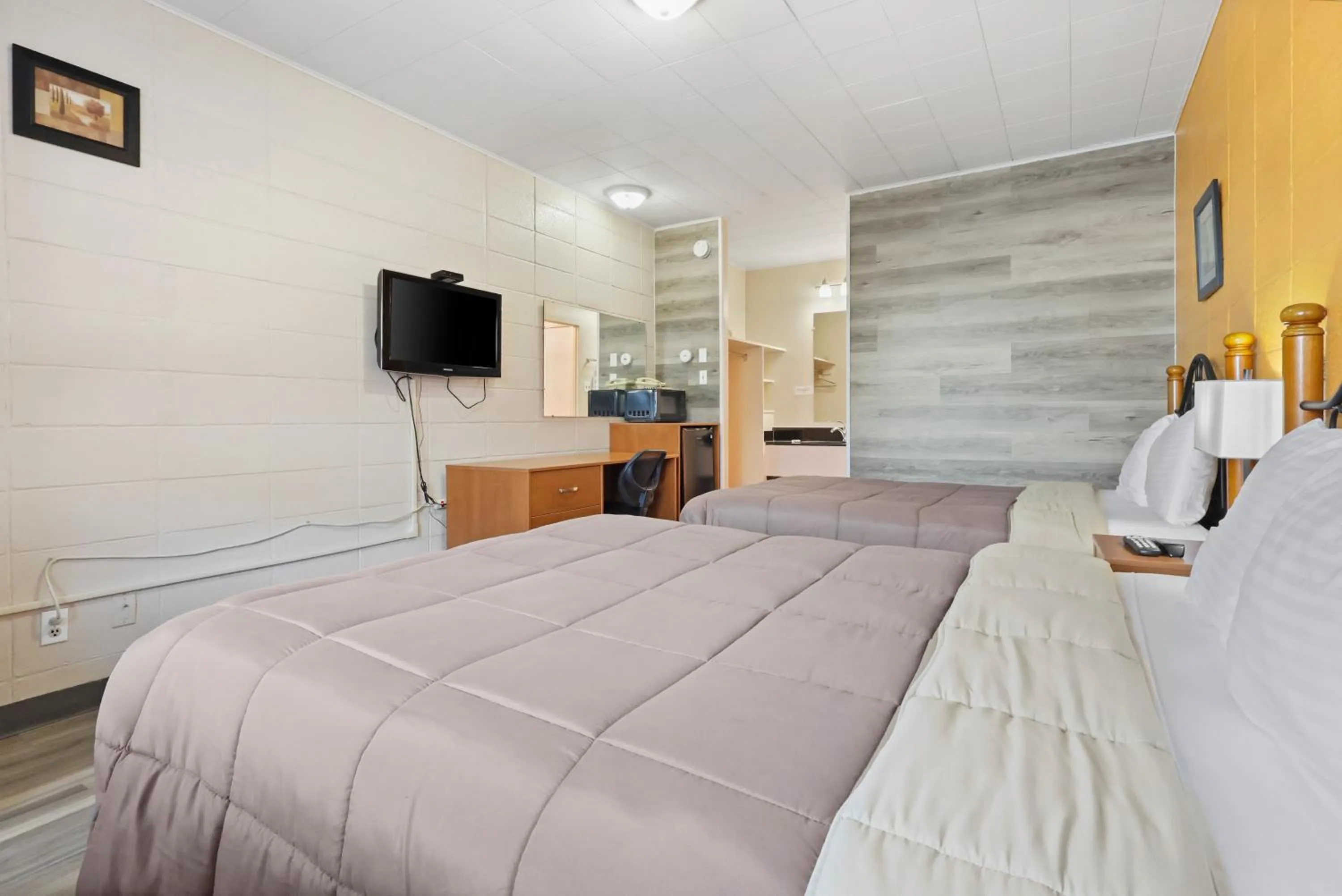 Bed in Dauphin Inn Express