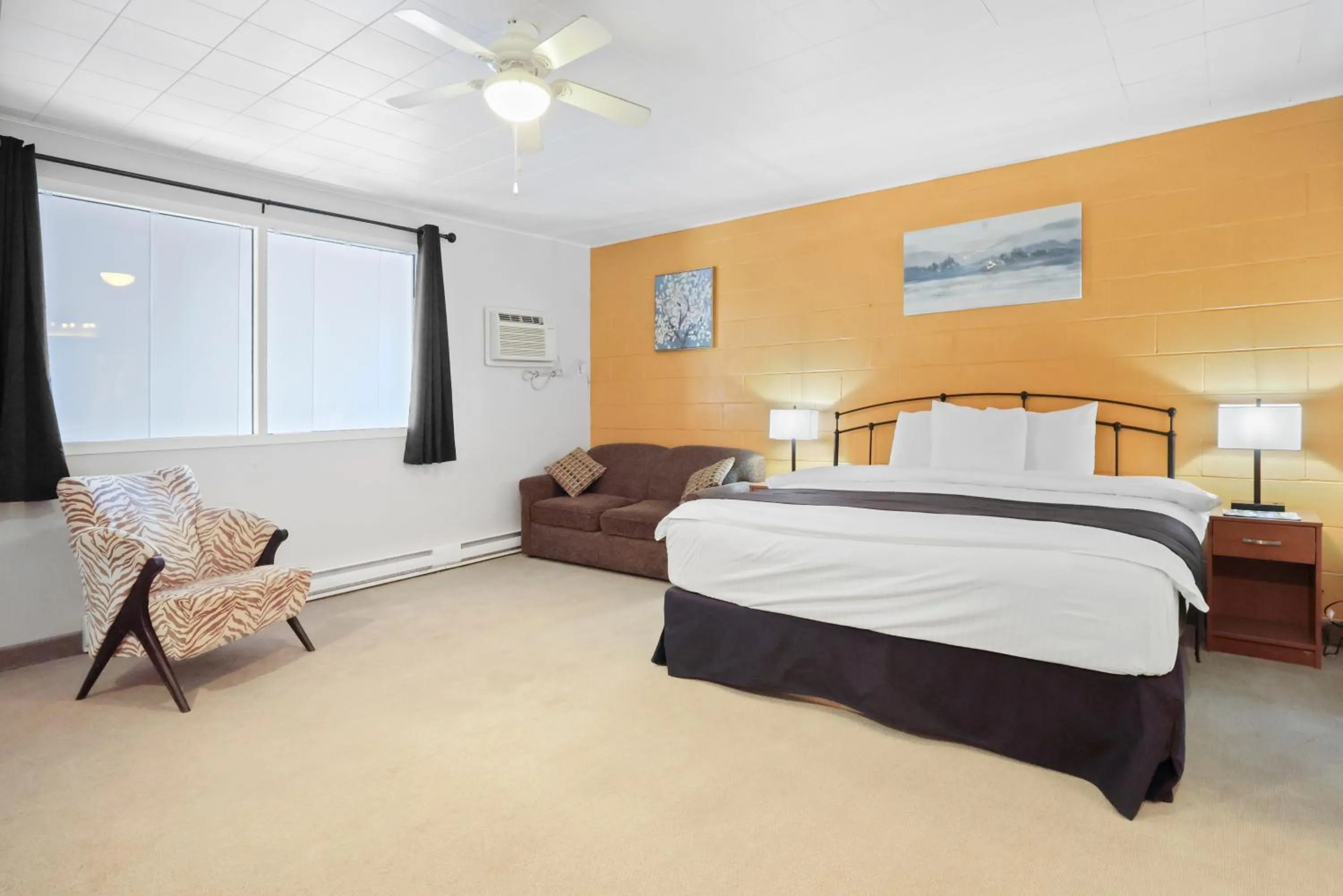 Bed in Dauphin Inn Express