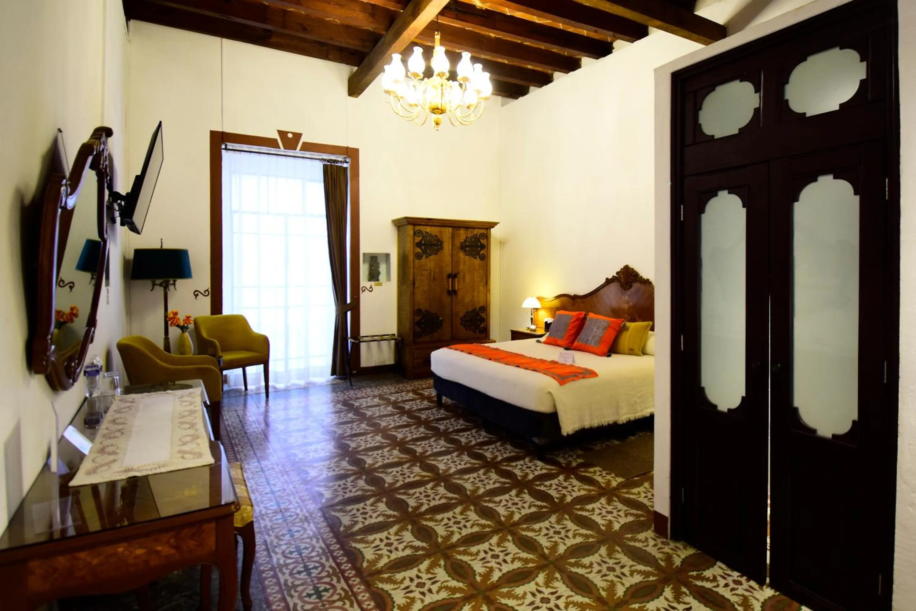 Deluxe Double Room with Balcony in Quinta Alhóndiga Galindo Hotel Boutique