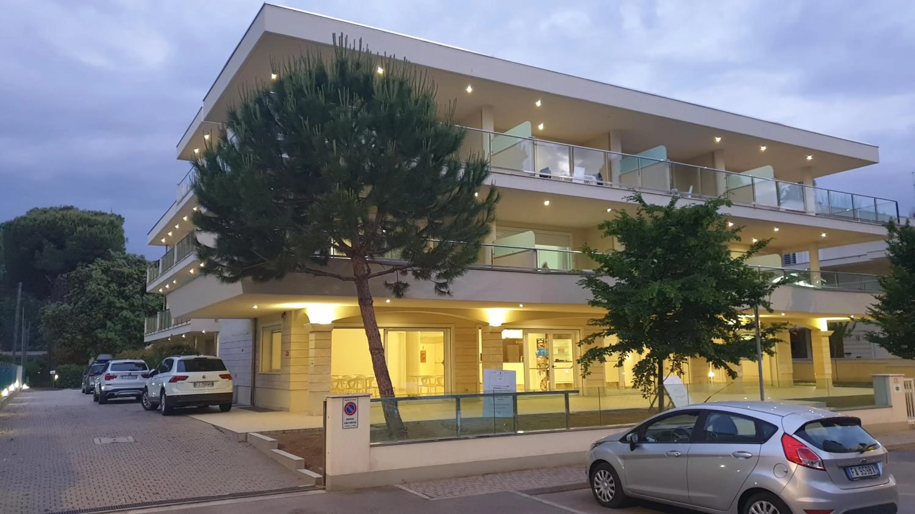 Facade/entrance in Mansarda Diamanti - Siroli Collection