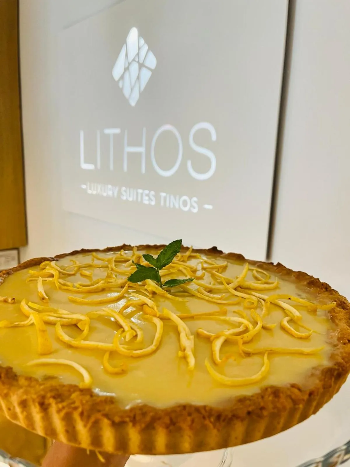 Lithos Luxury Suites