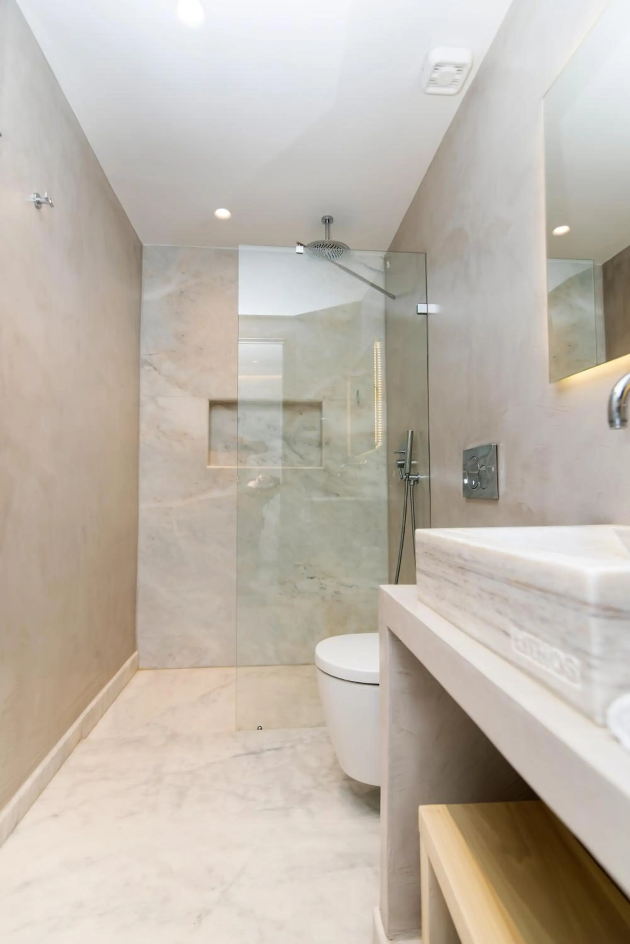 Lithos Luxury Suites