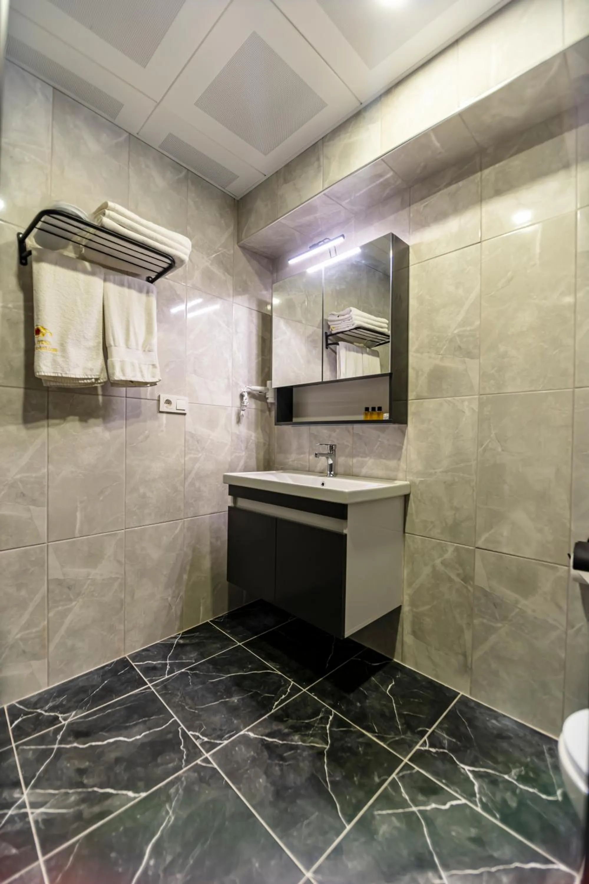 Bathroom in Gul Otel