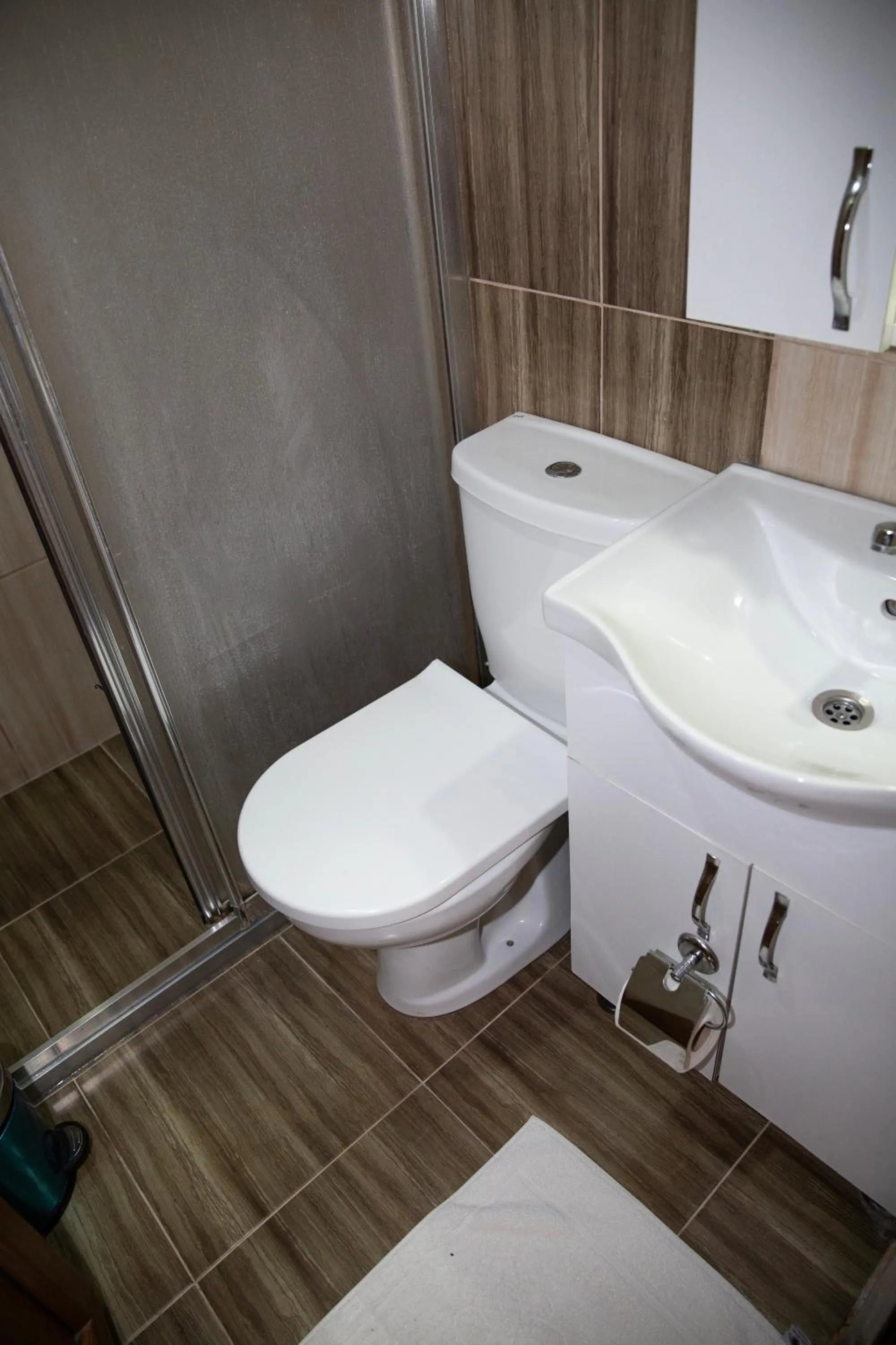 Bathroom in Gul Otel