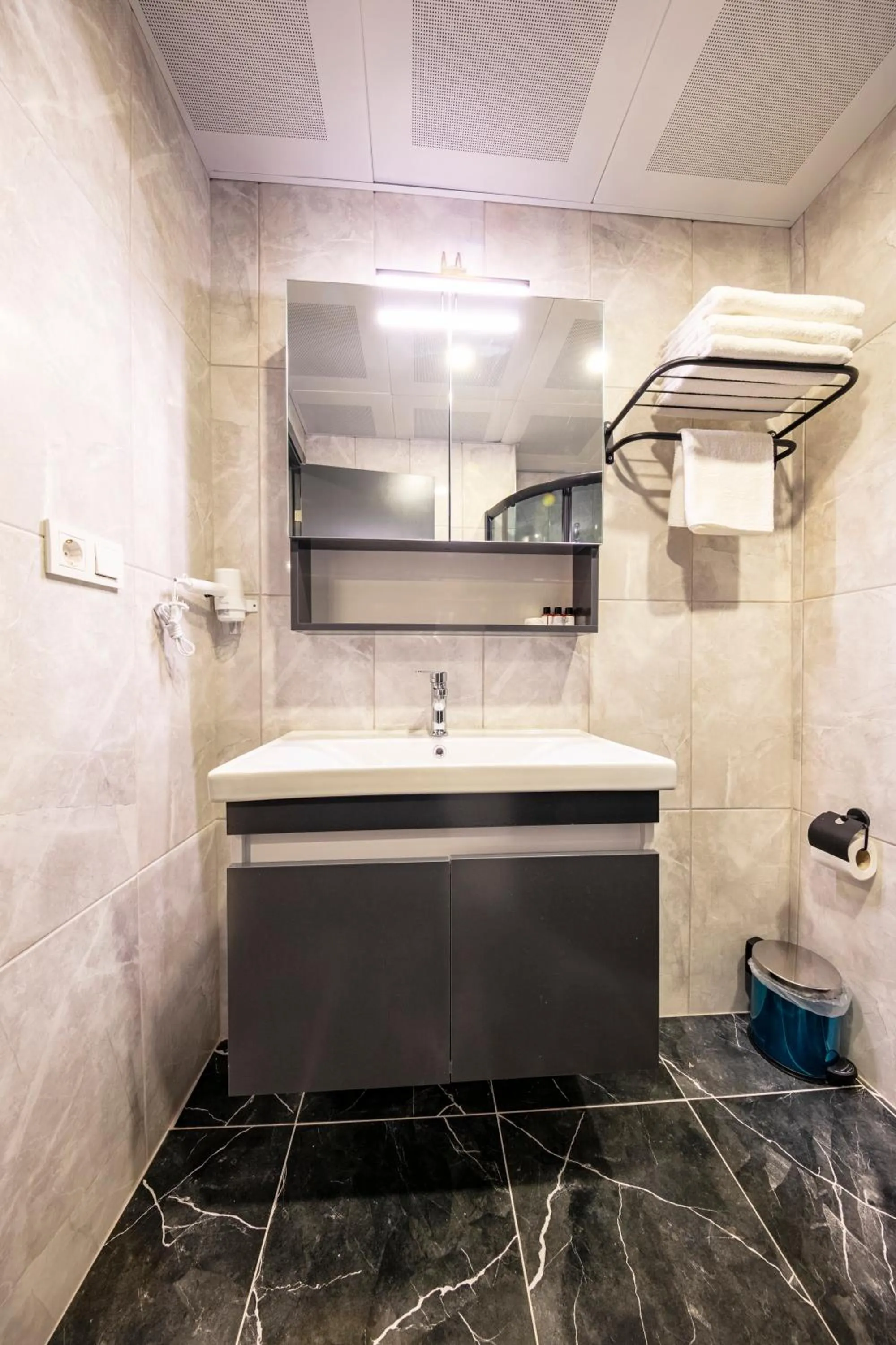 Bathroom in Gul Otel