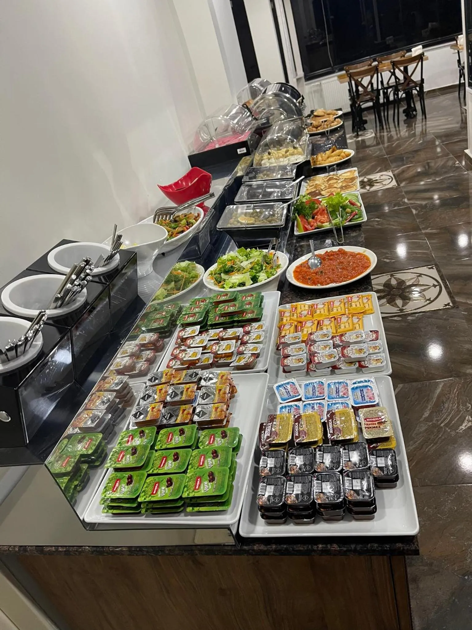 Restaurant/places to eat in Gul Otel