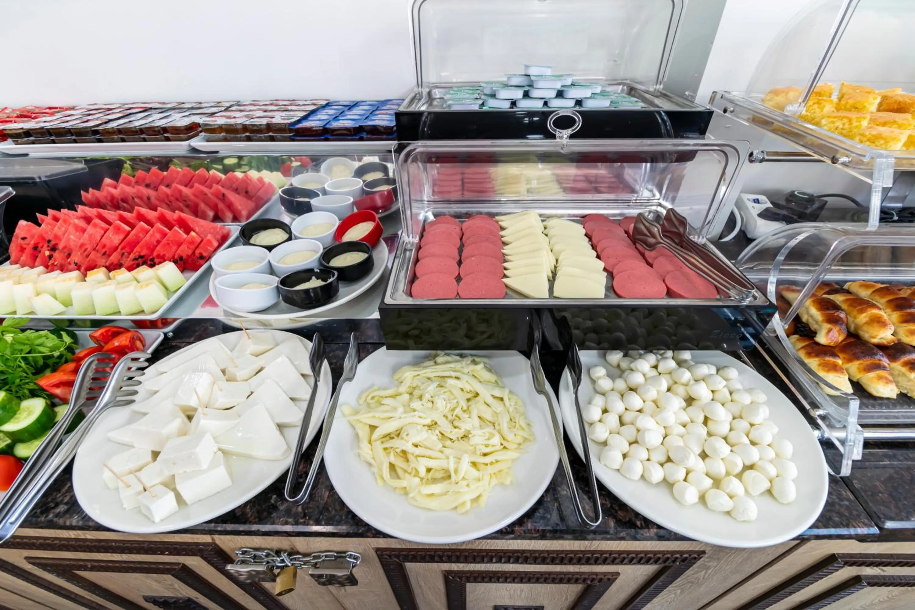 Food and drinks in Gul Otel